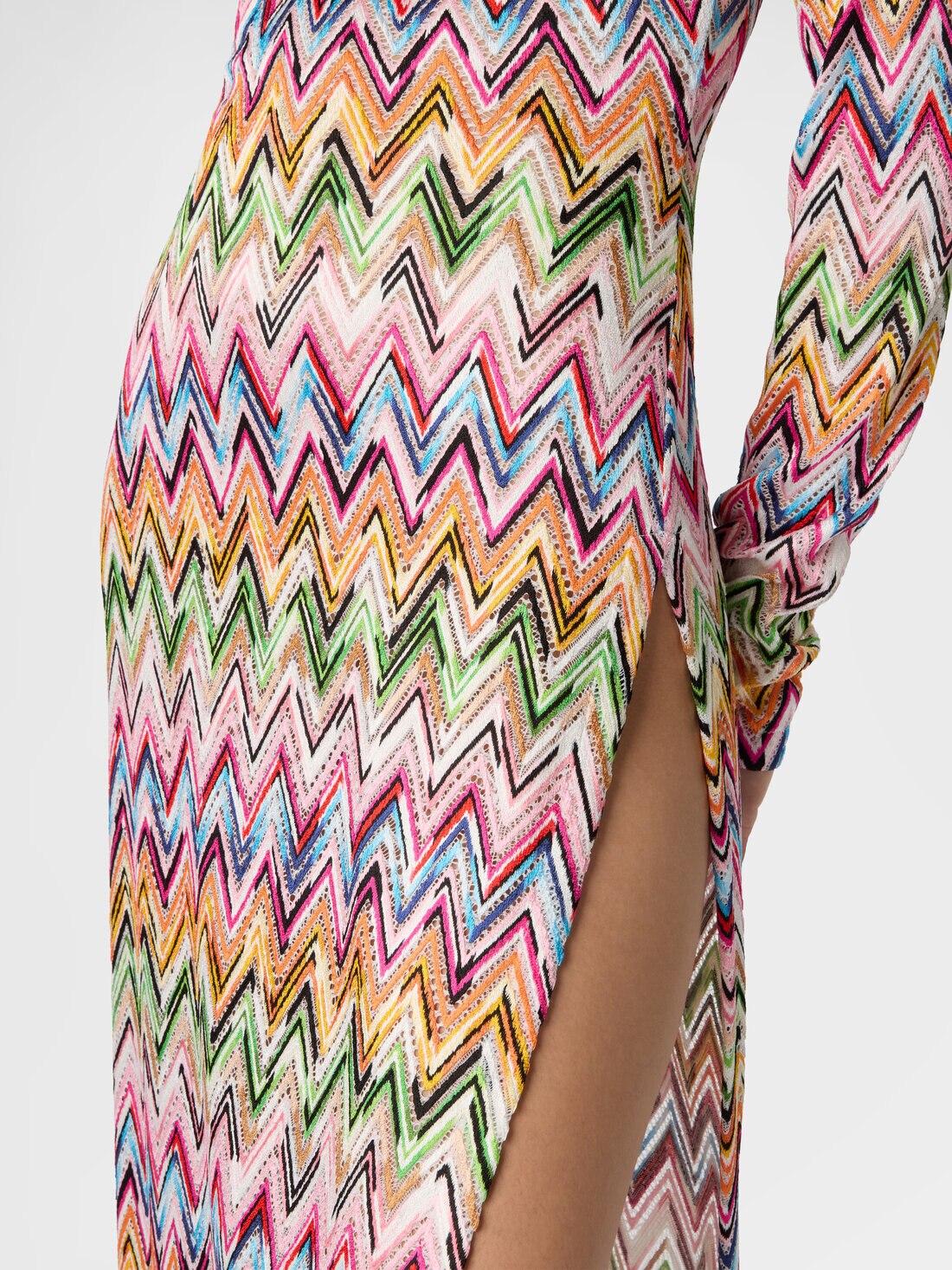 Vestido de manga larga en viscosa elástica con motivo de encaje y zigzag, Multicolor  - MS25SQ14BJ00QLSM9Z9 - 4