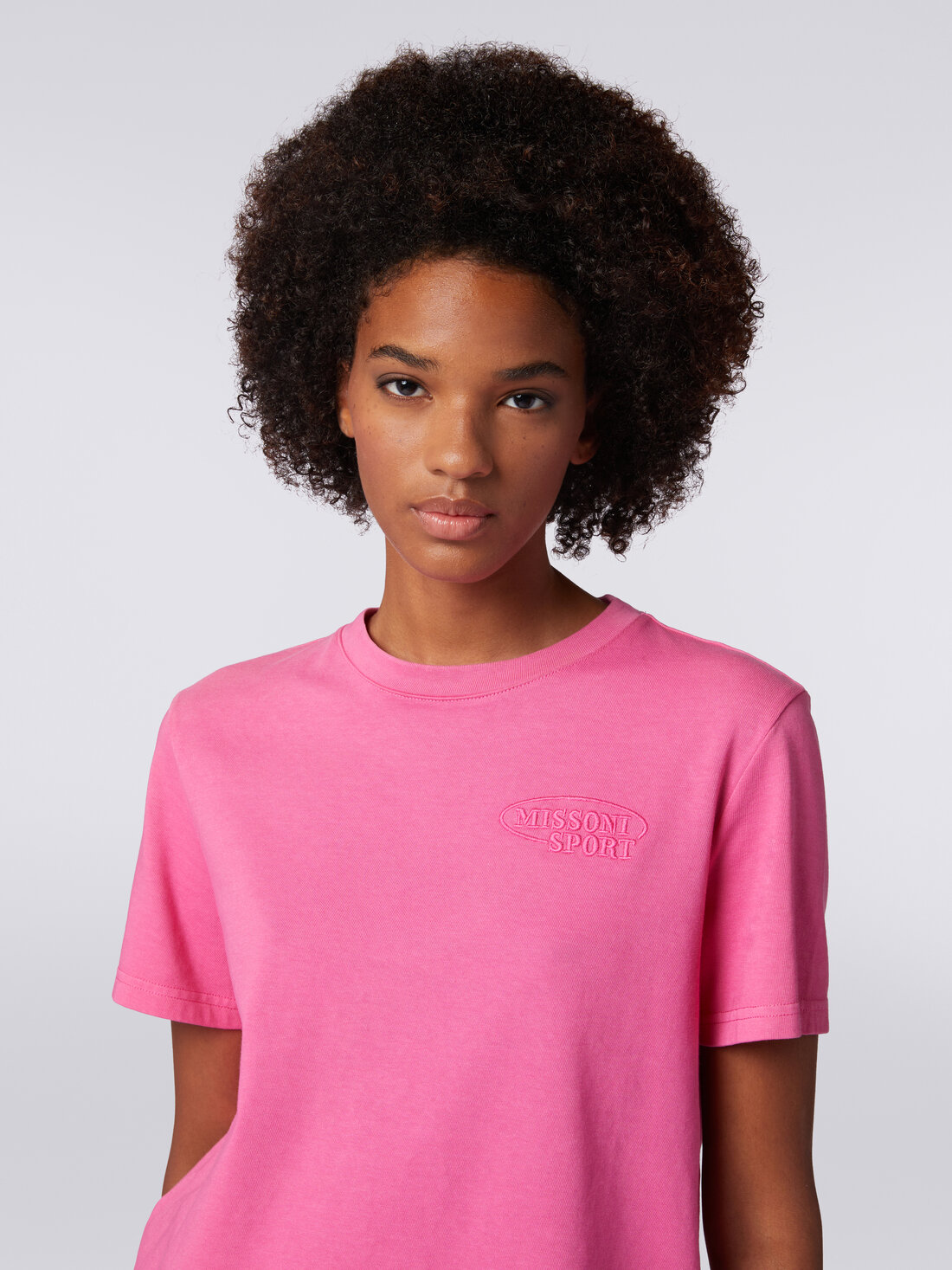 Camiseta de cuello redondo crop de algodón con logotipo, Rosa   - SS24SL00BJ00GYS30CY - 4