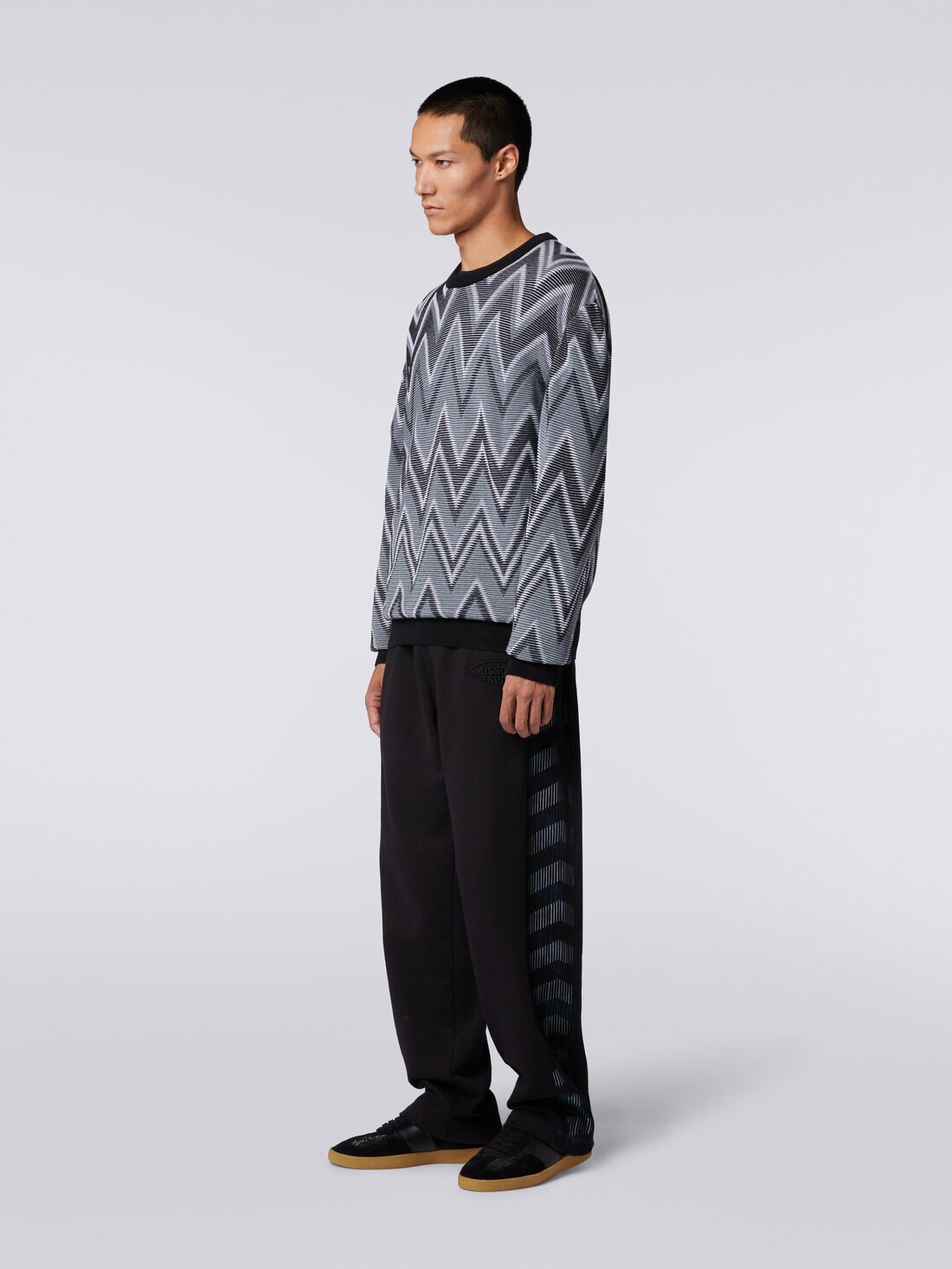 Crew-neck pullover in zigzag cotton, Multicoloured  - TS24SN02BK034AS91J8 - 2