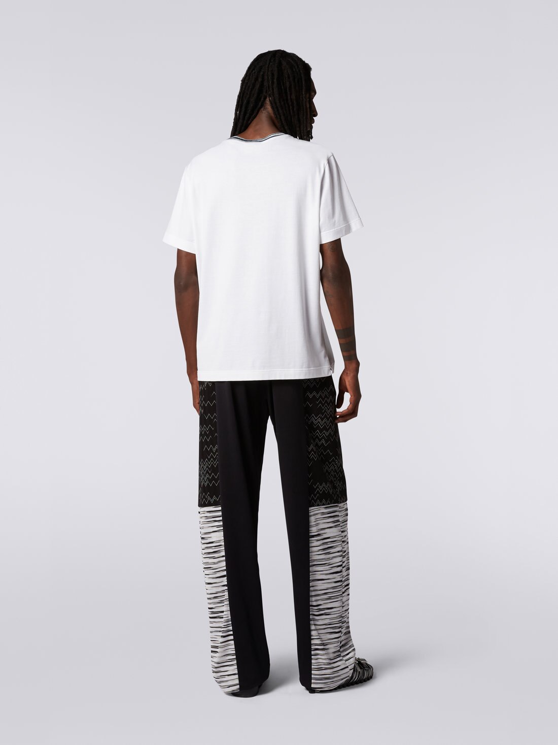 Crew-neck cotton T-shirt with contrasting detail and logo lettering, White  - UC22SL01BJ0002S00K5 - 3