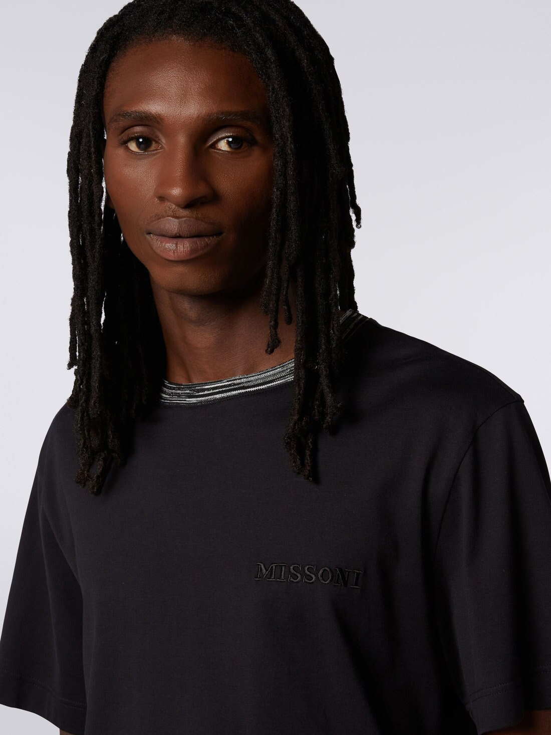 Crew-neck cotton T-shirt with contrasting detail and logo lettering, Black    - UC22SL01BJ0002S90NM - 4