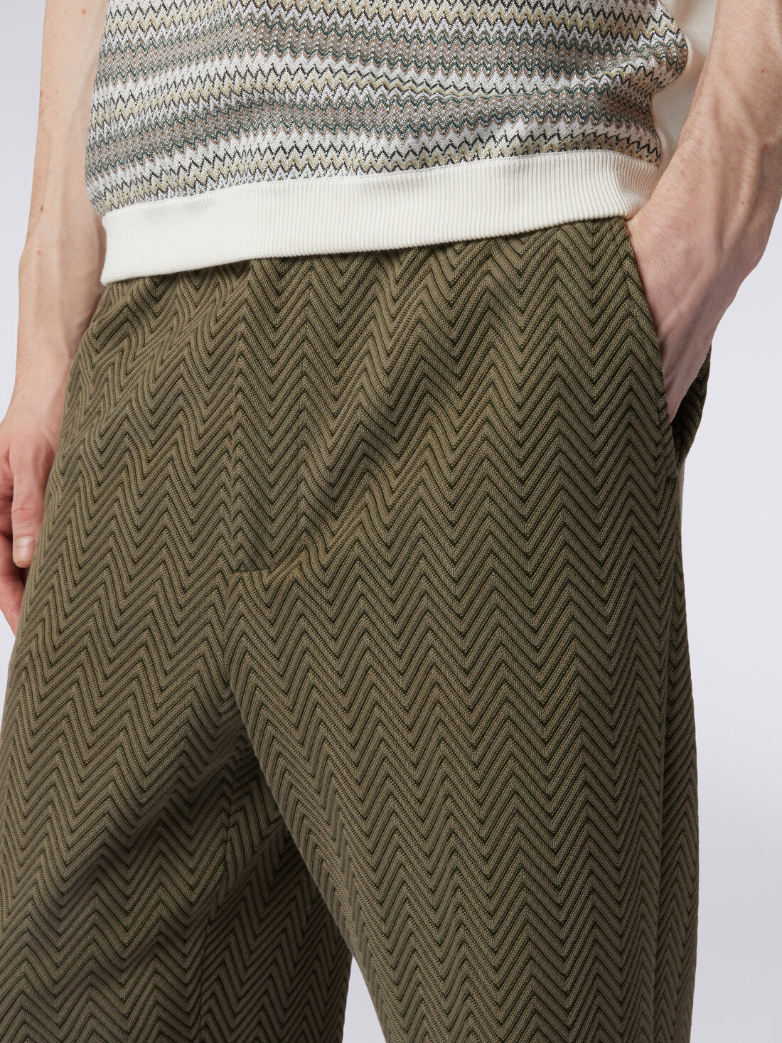 Pantalon classique en coton et viscose à zig zag , Vert  - UC23WI00BR00JC90403 - 4
