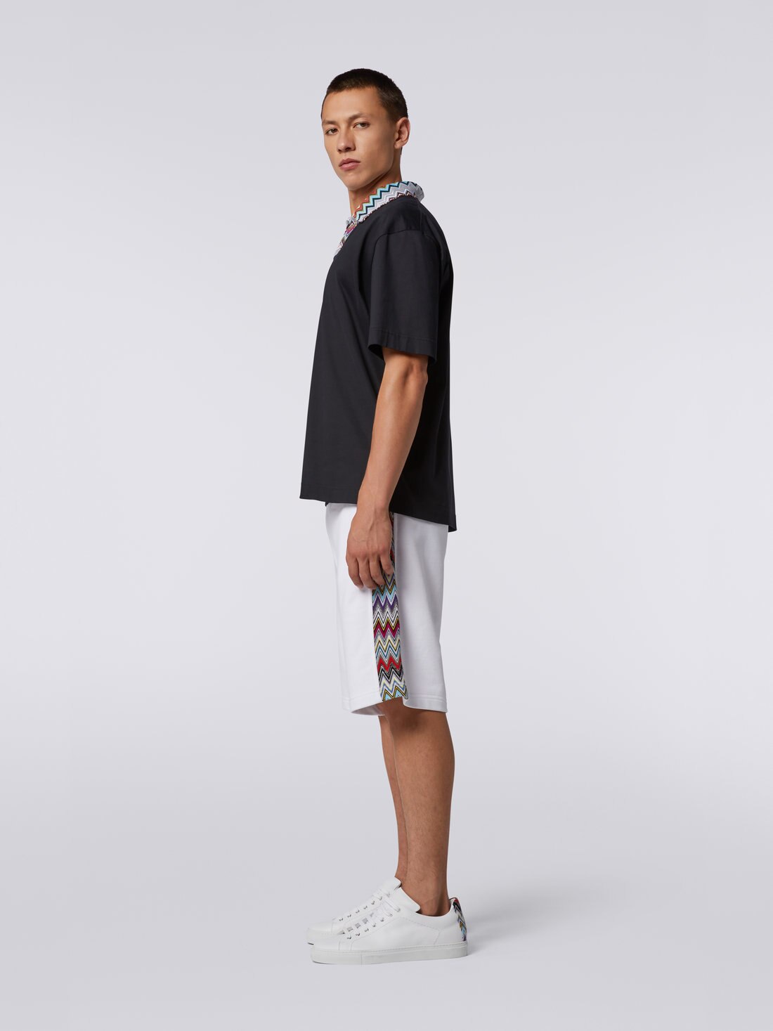 Cotton polo shirt with dégradé chevron pattern, Black    - US23S20GBJ00E4S91DK - 2