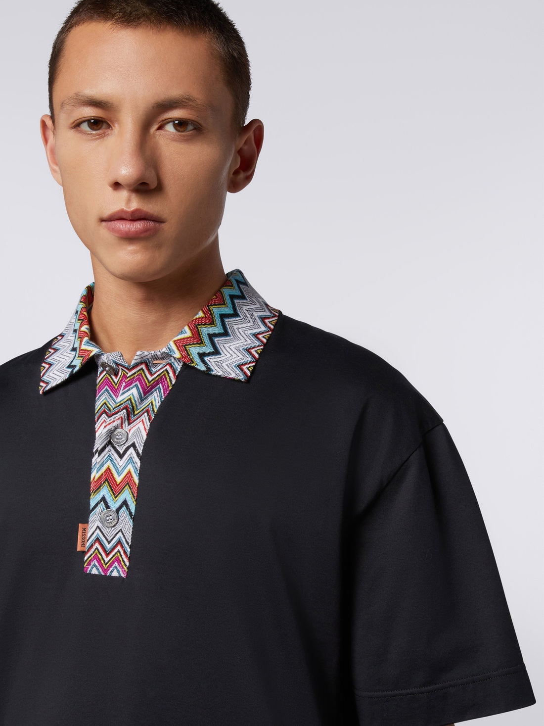 Cotton polo shirt with dégradé chevron pattern, Black    - US23S20GBJ00E4S91DK - 4