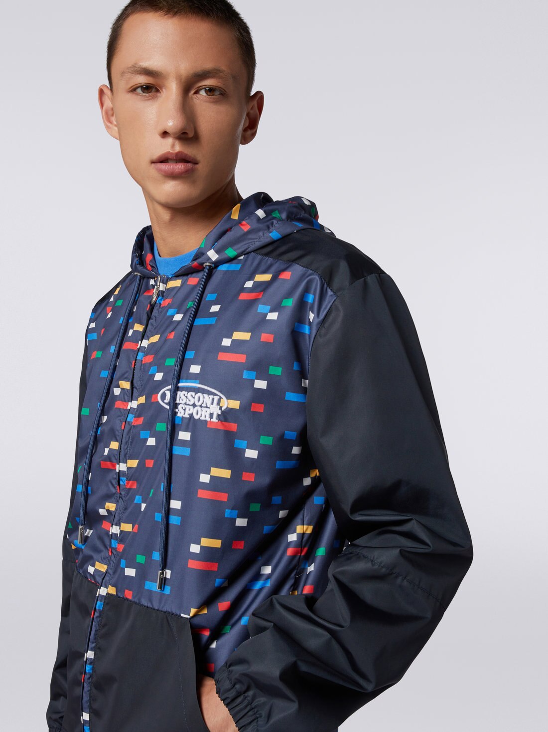 Hooded windbreaker with contrasting logo, Navy Blue  - US23SC0KBW00LWS72A0 - 4