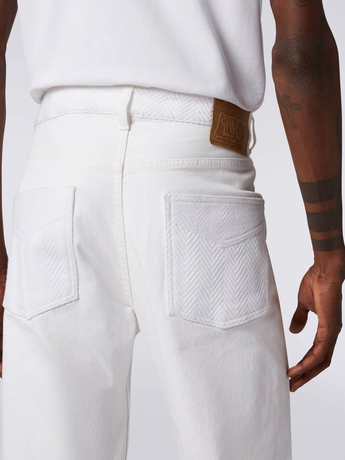 Five-Pocket-Hose aus Stretch-Baumwolle mit Strickeinsätzen, Weiß  - 8051575734304 - 4