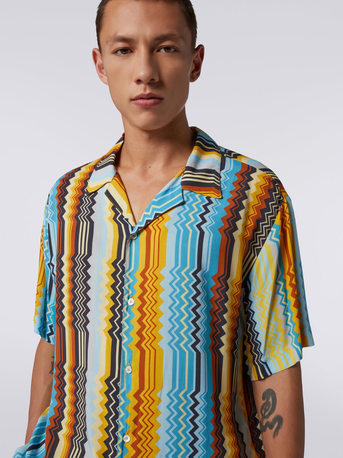 Camicia modello bowling in viscosa, Multicolore  - US23SJ0RBW00M1S109N - 4