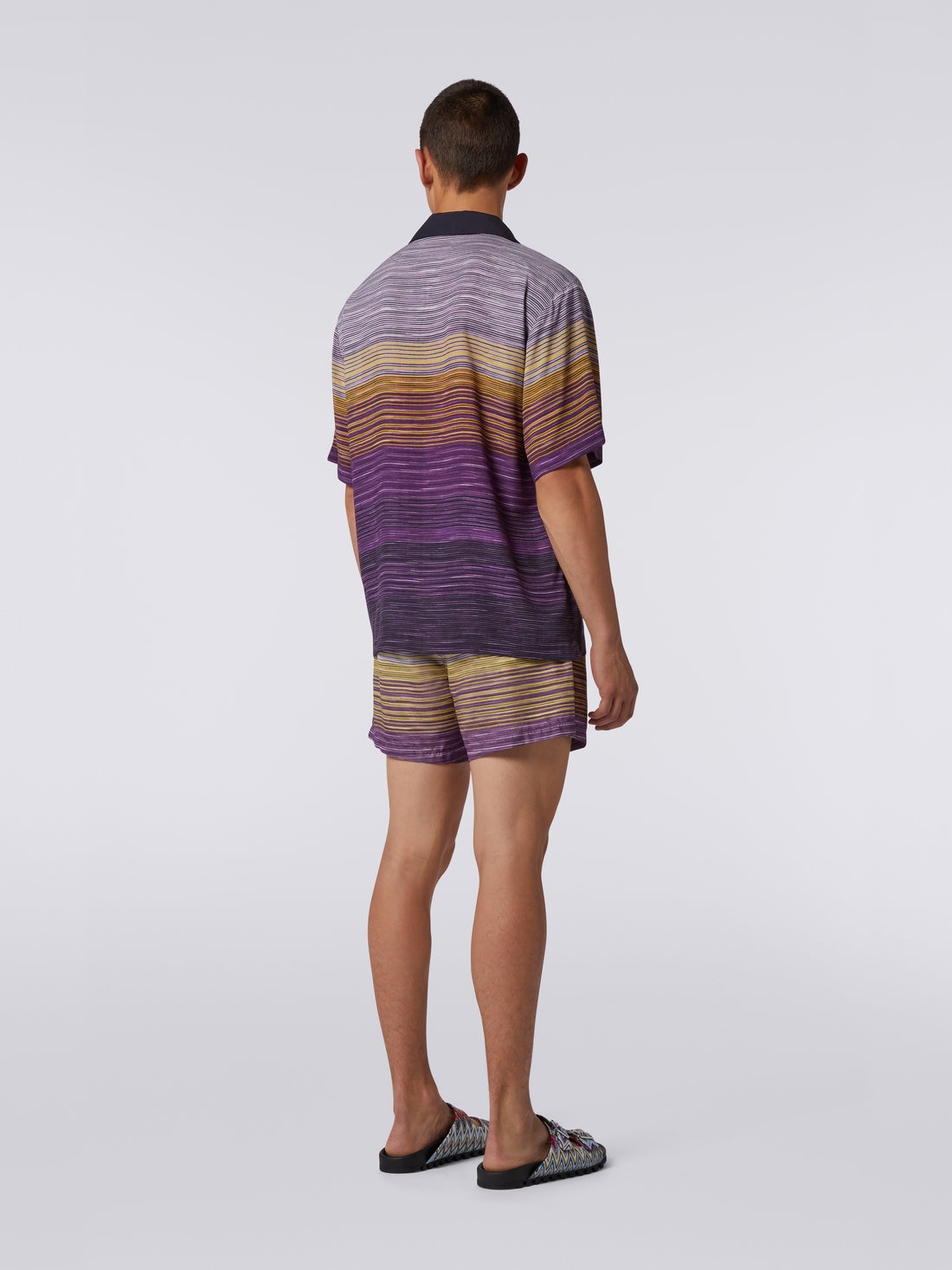 Kurzärmeliges Baumwollhemd im Bowling-Stil, Mehrfarbig  - US23SJ0RBW00M5F500R - 3