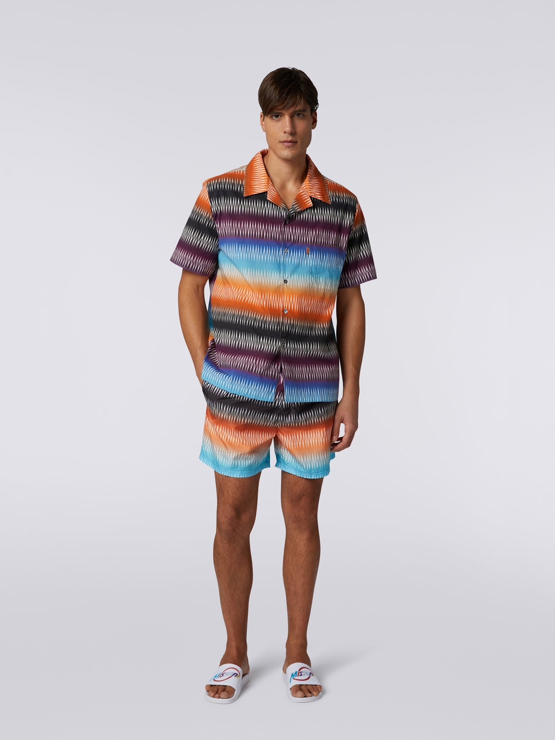 Short-sleeved cotton bowling shirt with zigzag print, Multicoloured  - US23SJ0SBW00N9S72AD - 1