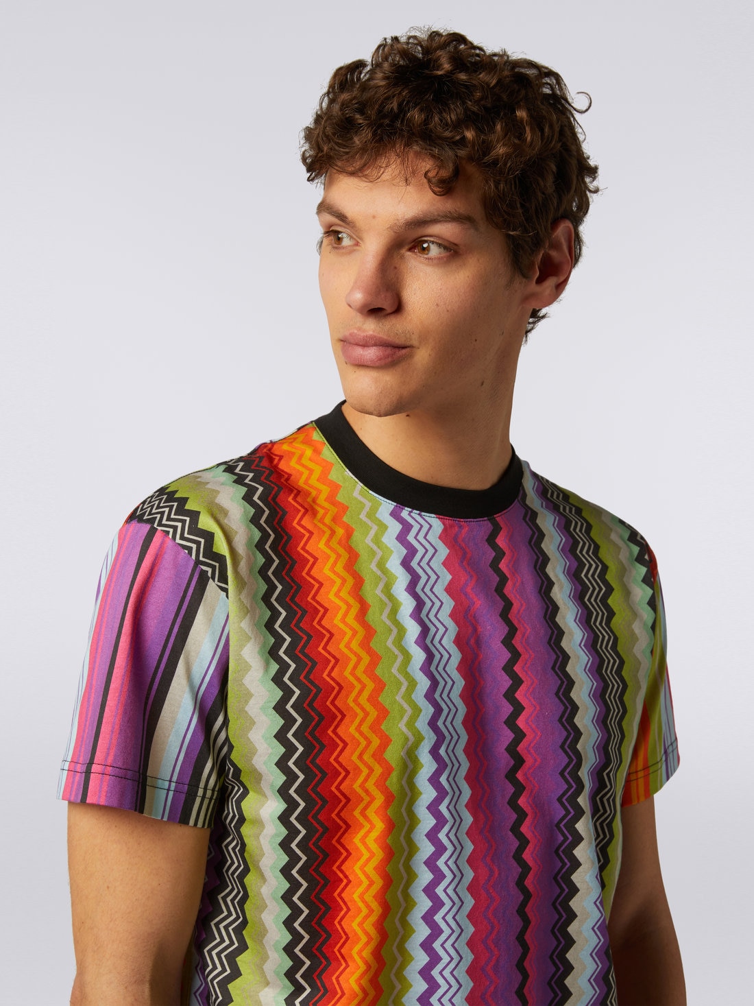 T-shirt girocollo in cotone con stampa a zig zag, Multicolore  - US23SL19BJ00EWS505W - 4