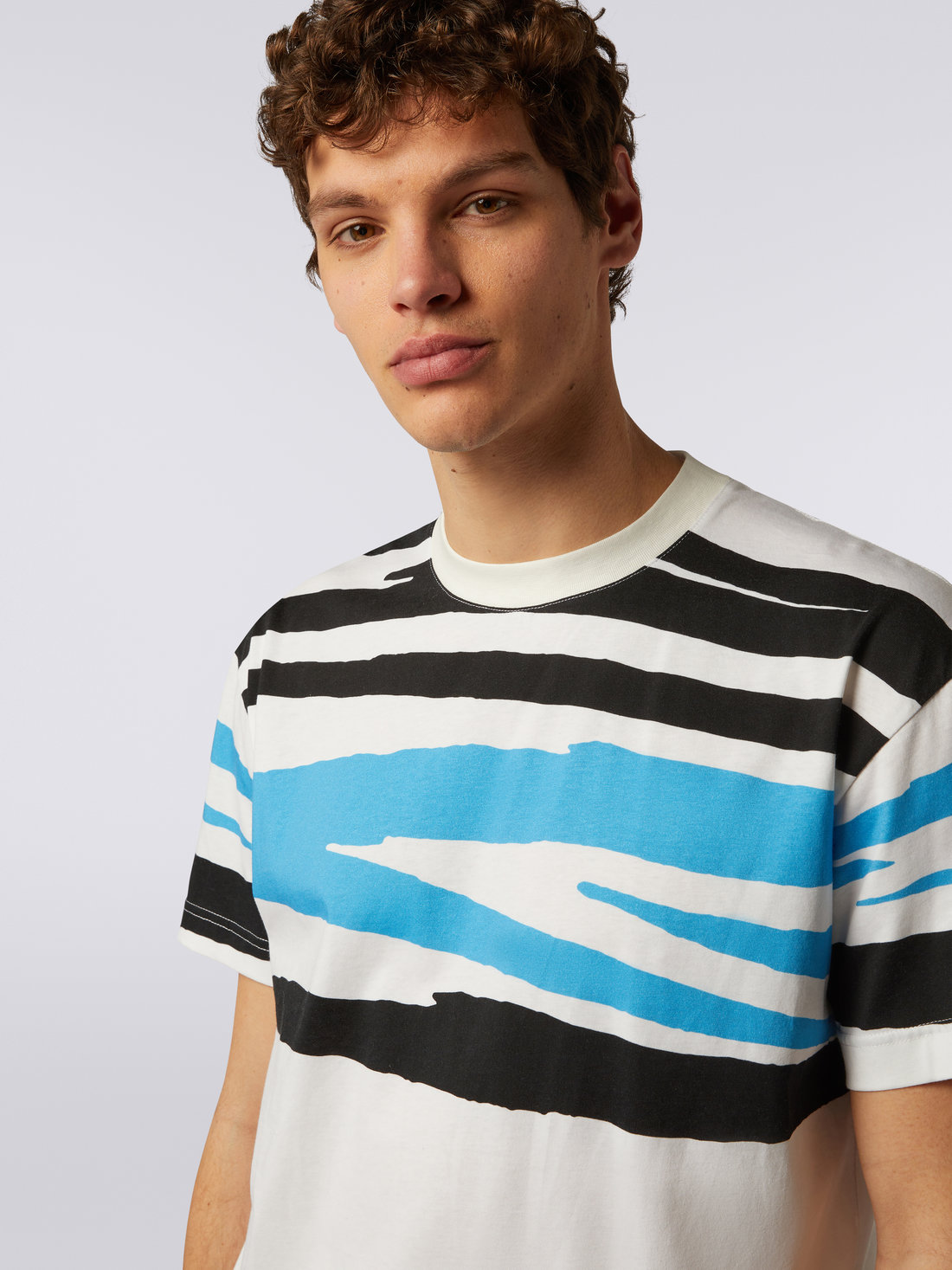 T-shirt à col ras du cou en jersey de coton flammé, Blanc, Noir & Bleu   - US23SL19BJ00F3S728V - 4