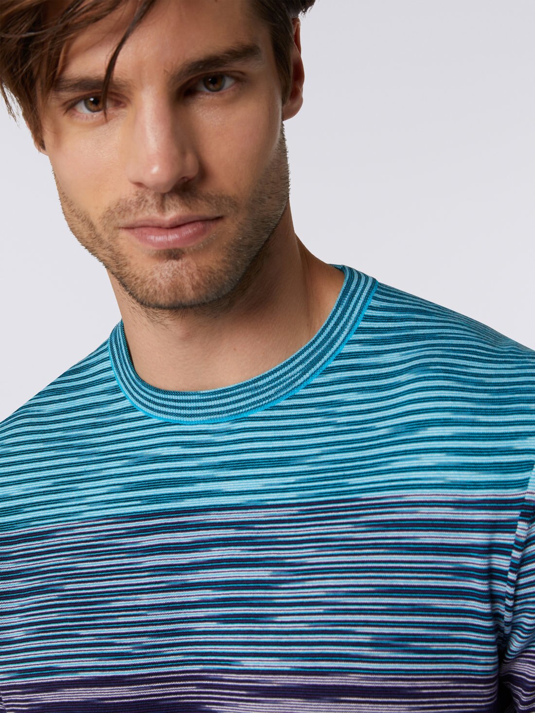 T-shirt girocollo a maniche corte in maglia di cotone con righe dégradé, Blu, Viola & Nero - US23SL1CBK012QS91DS - 4