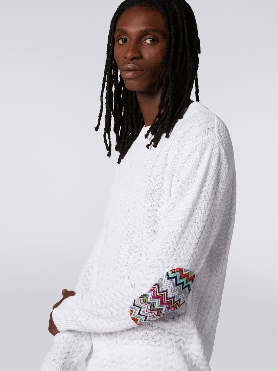 Maglione girocollo in cotone e viscosa con inserti chevron, Bianco  - US23SN07BK021TS0177 - 4