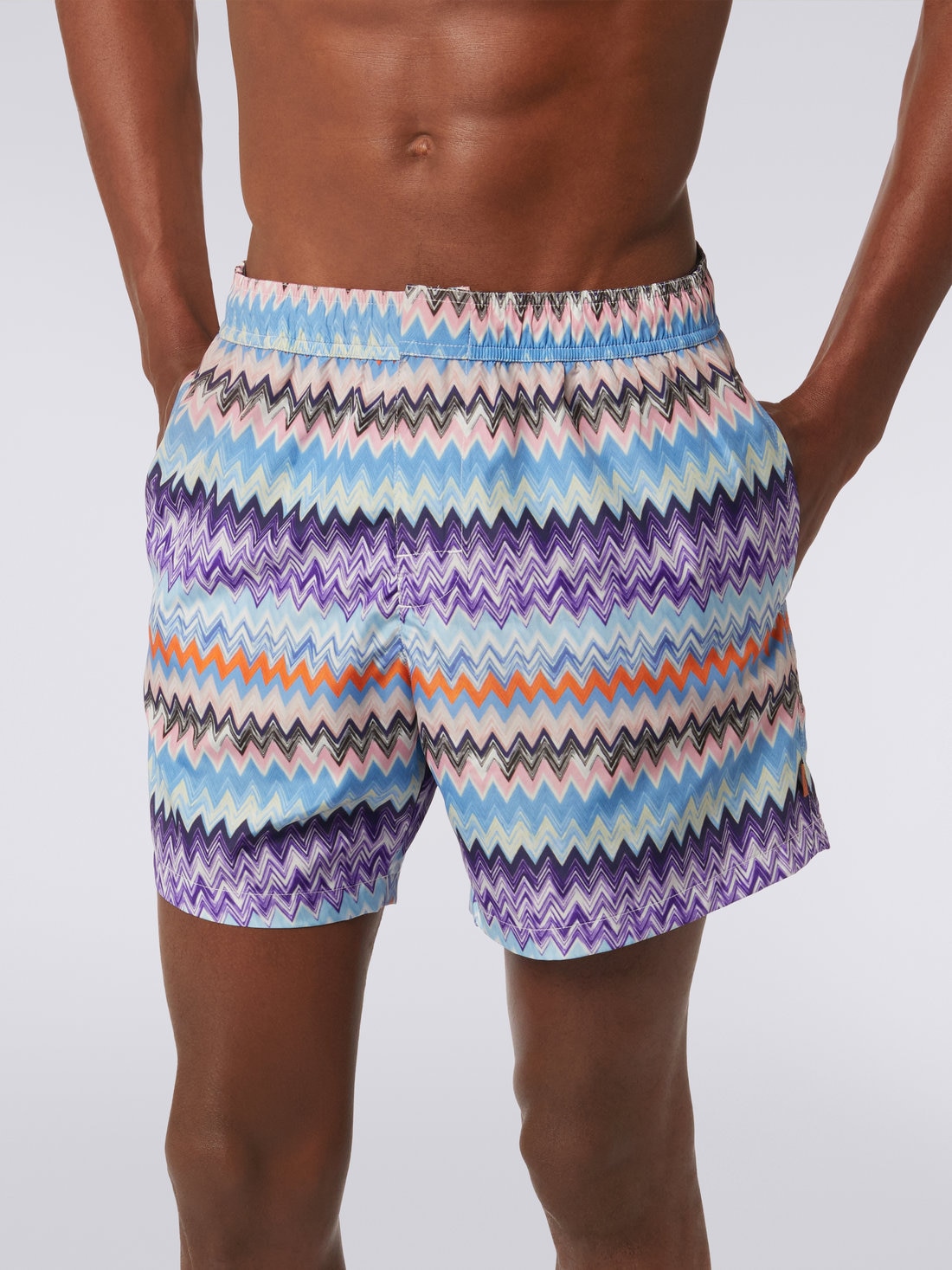 Technical fabric swimming trunks with chevron print, Blue - US23SP04BW00PIS72CB - 4