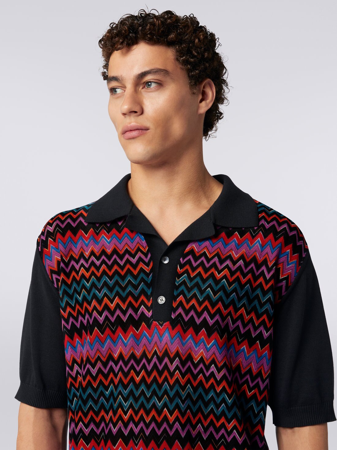 Short-sleeved polo shirt in cotton, viscose and silk chevron, Black    - US23W203BK026MSM8WN - 4