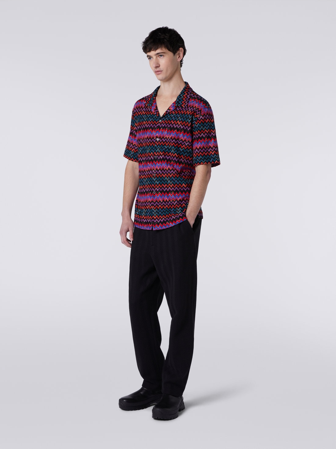 Short-sleeved bowling shirt in zigzag cotton and viscose, Black    - US23WJ08BR00OUSM8WN - 2