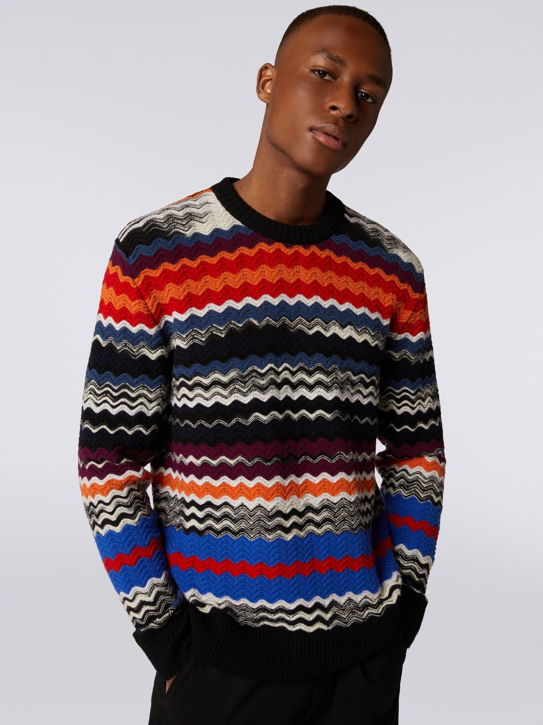 Wool blend crew-neck chevron pullover , Multicoloured  - US23WN05BK025PSM8YB - 4