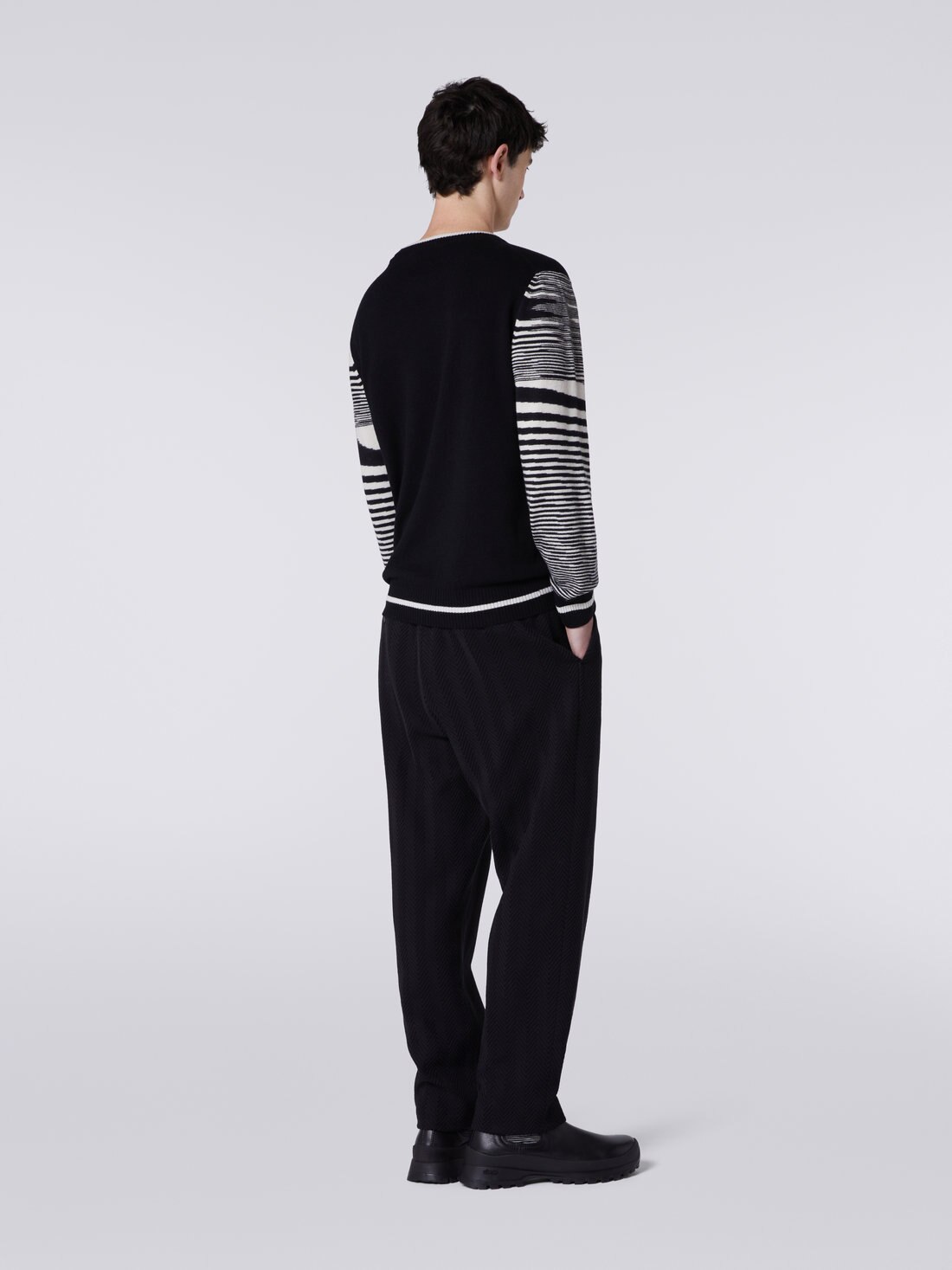 Kaschmirpullover mit Rundhalsausschnitt, Schwarz    - 8051575930447 - 3