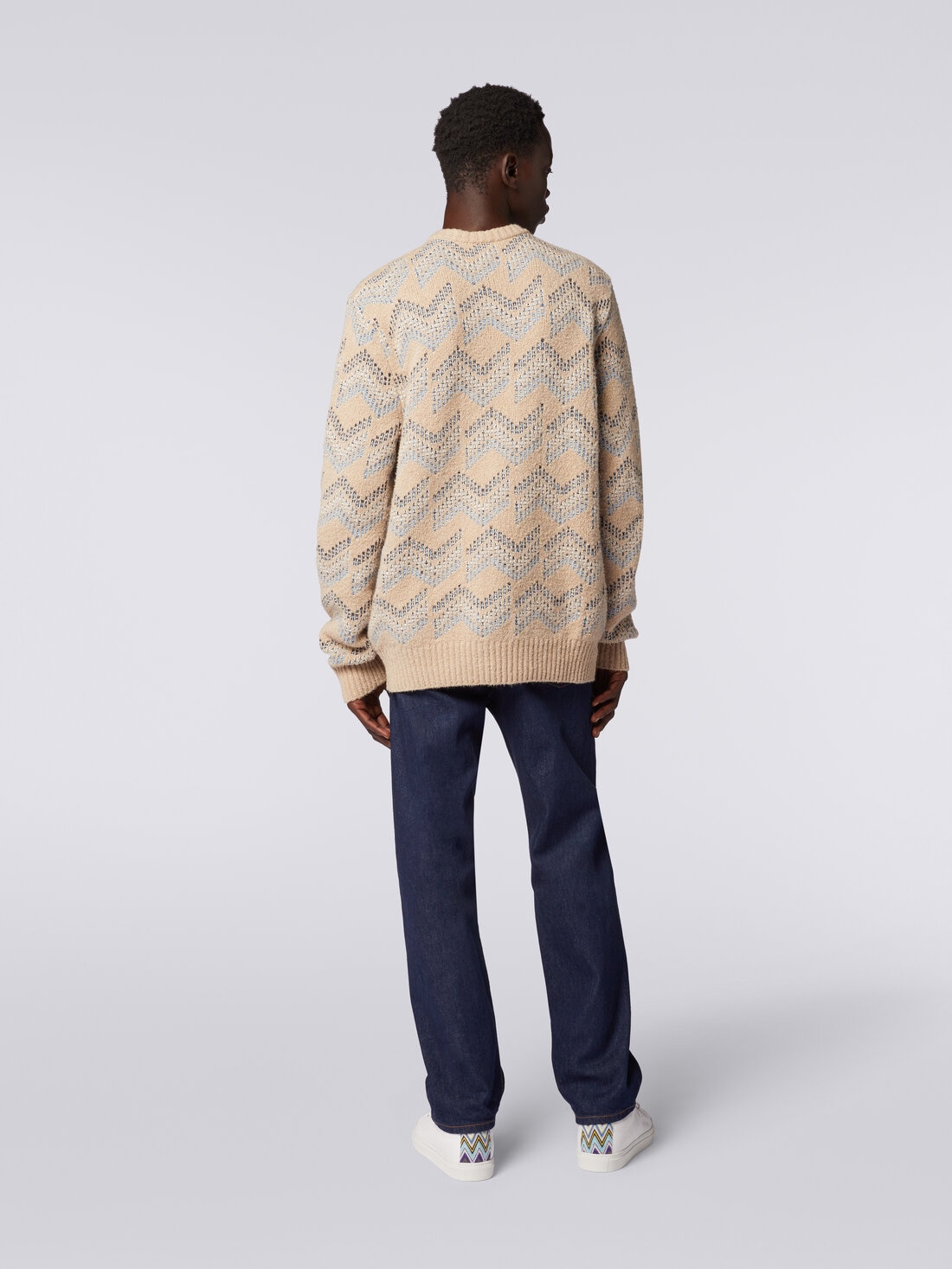 Cotton blend crew-neck sweater with zigzag pattern, Beige - US23WN0SBK029JSM95T - 3