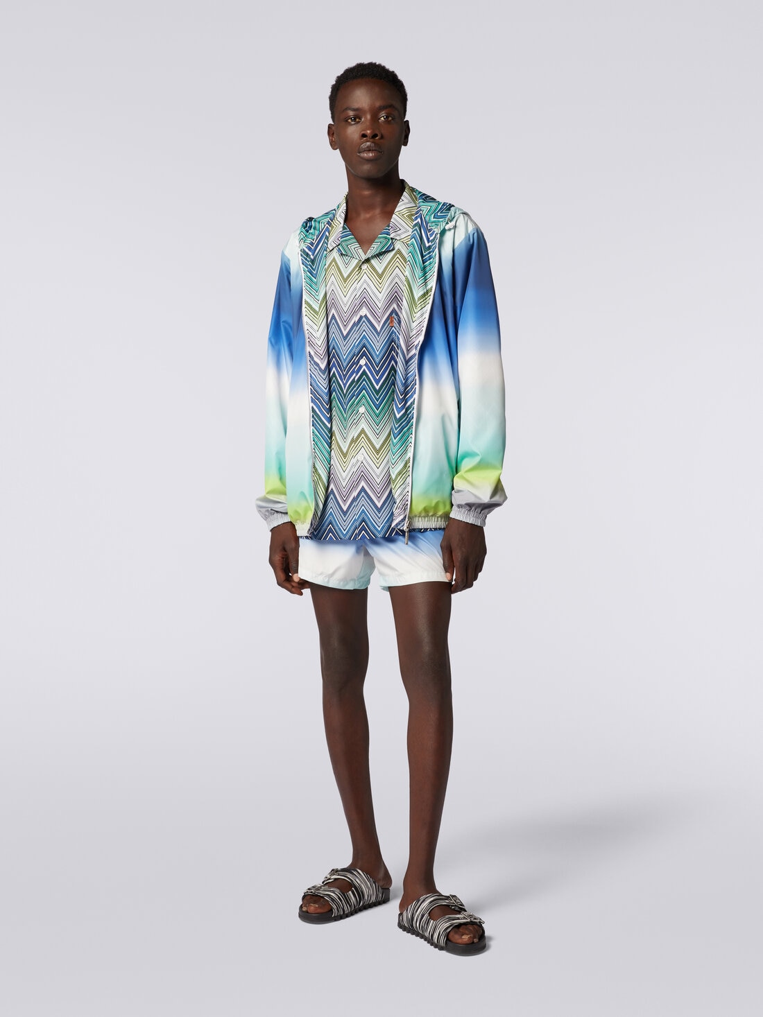 Reversible windbreaker in dégradé zigzag fabric, Multicoloured  - US24SC0EBW00S6SM999 - 1