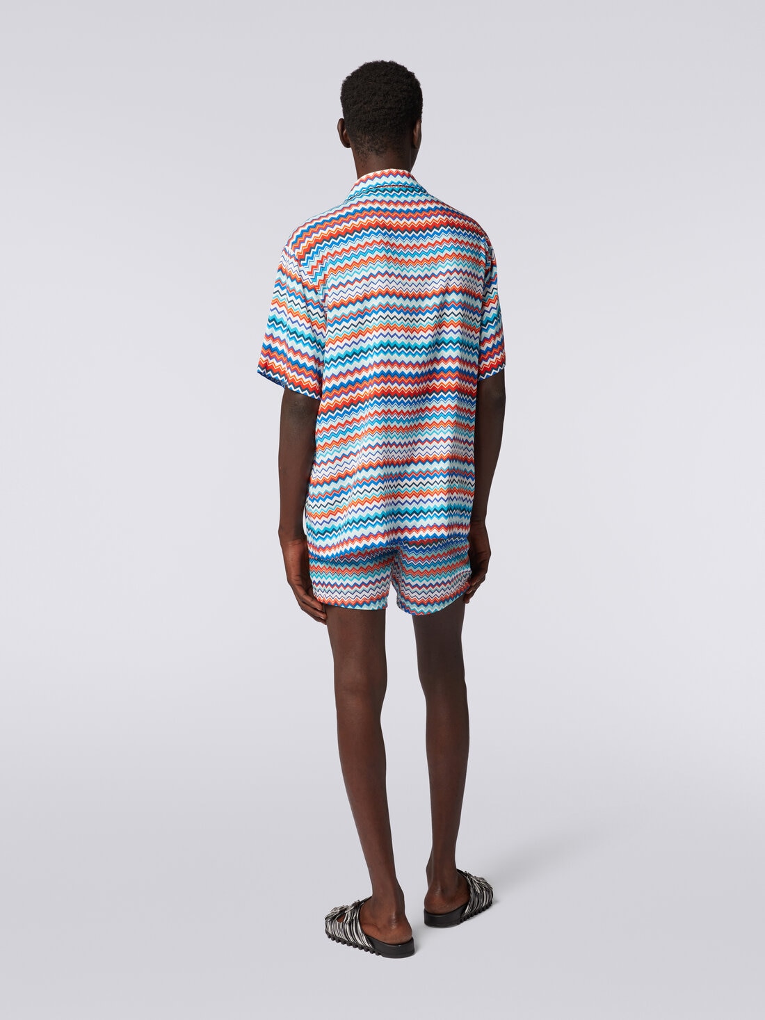 Short-sleeved bowling shirt in zigzag viscose, Multicoloured  - US24SJ0CBW00RLSM98R - 3