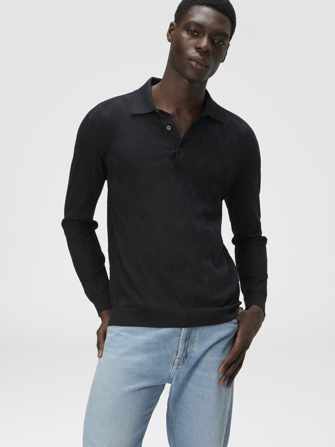 Polo de manga larga en algodón chevron 3D y seda, Negro - US25S202BK043ZS91ND - 3