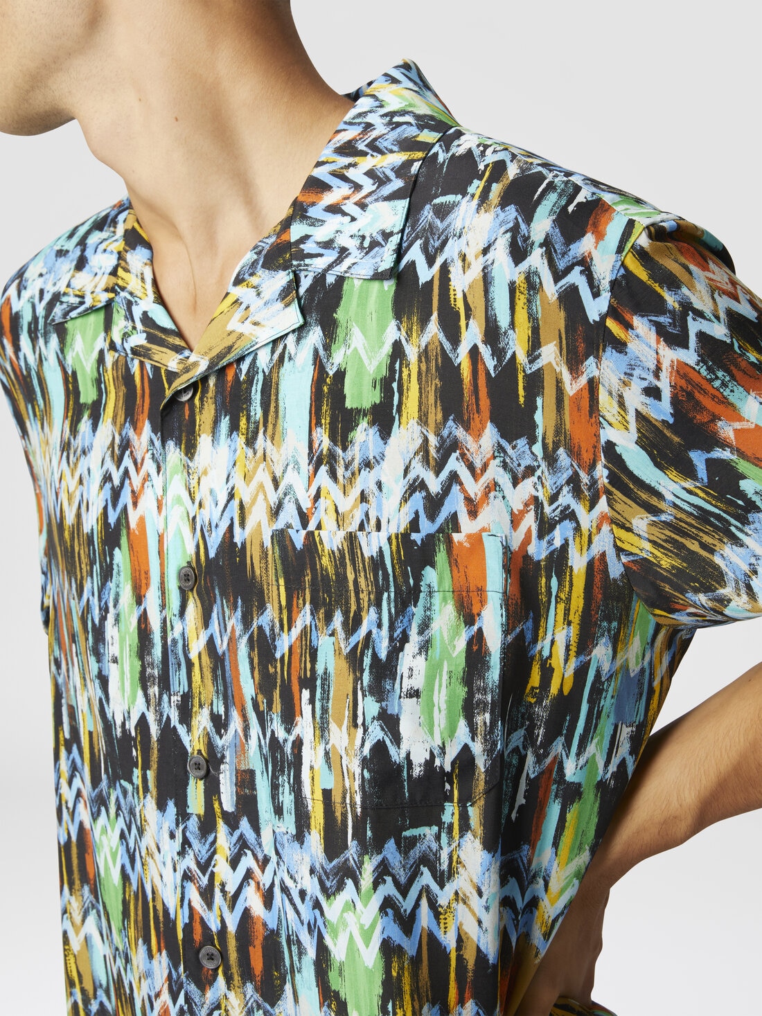 Viscose bowling shirt with zig zag print brushed effect, Black Multicoloured  - US25SJ0BBW00VFSM9LV - 4
