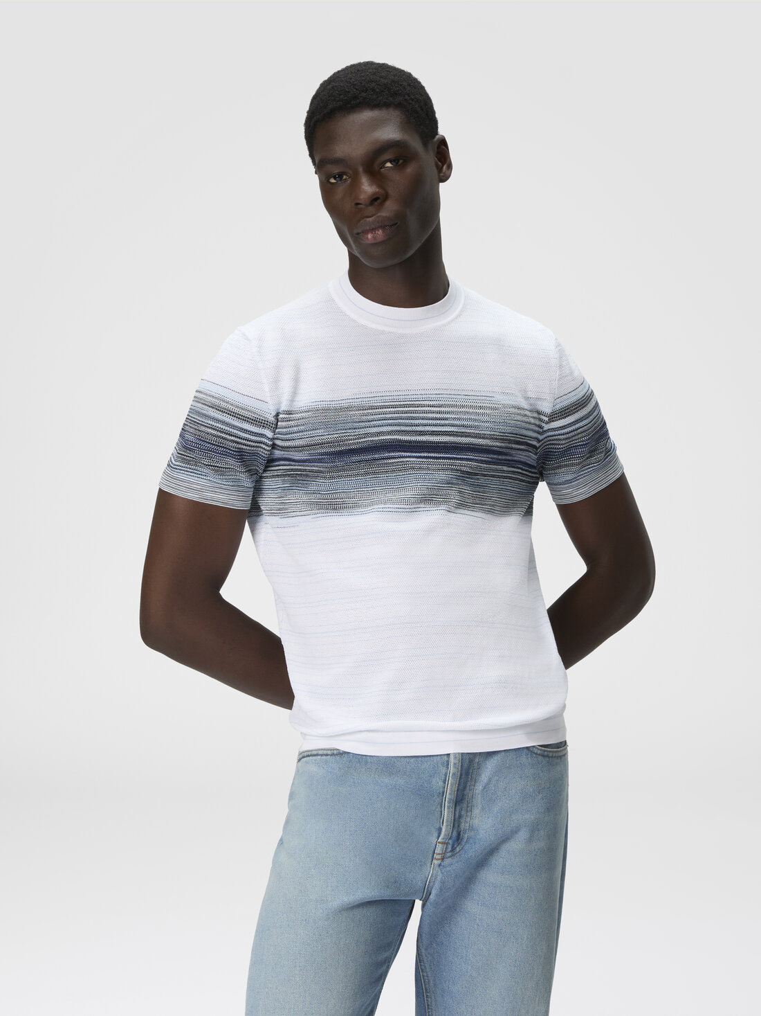 ハニカムコットンニットクルーネックTシャツ、スラブディテール, ホワイト＆ブルー - US25SL06BK044KS01FT - 3
