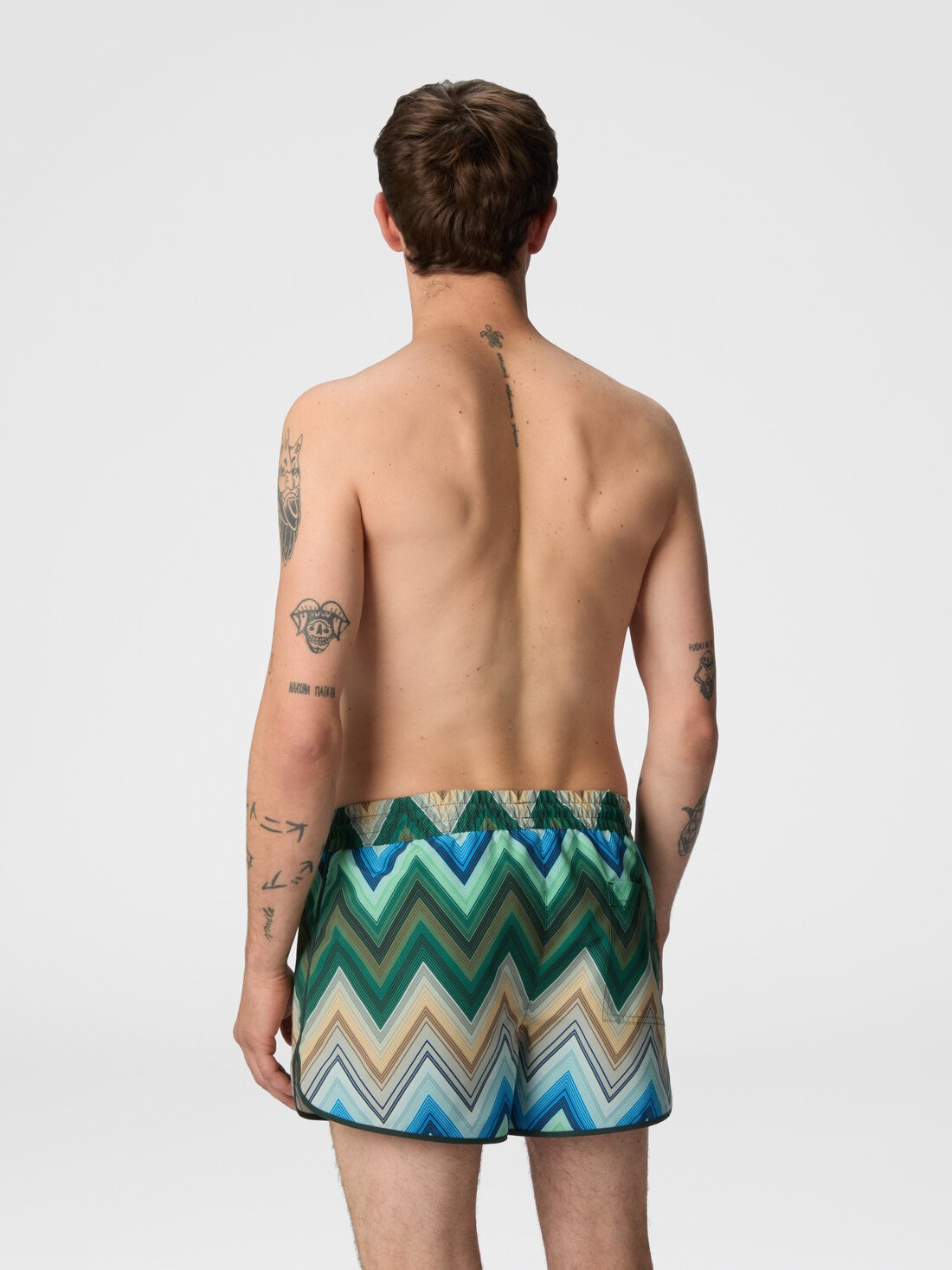 Swim shorts with macro zigzag print, Green - US25SP01BW00VESM9LQ - 2
