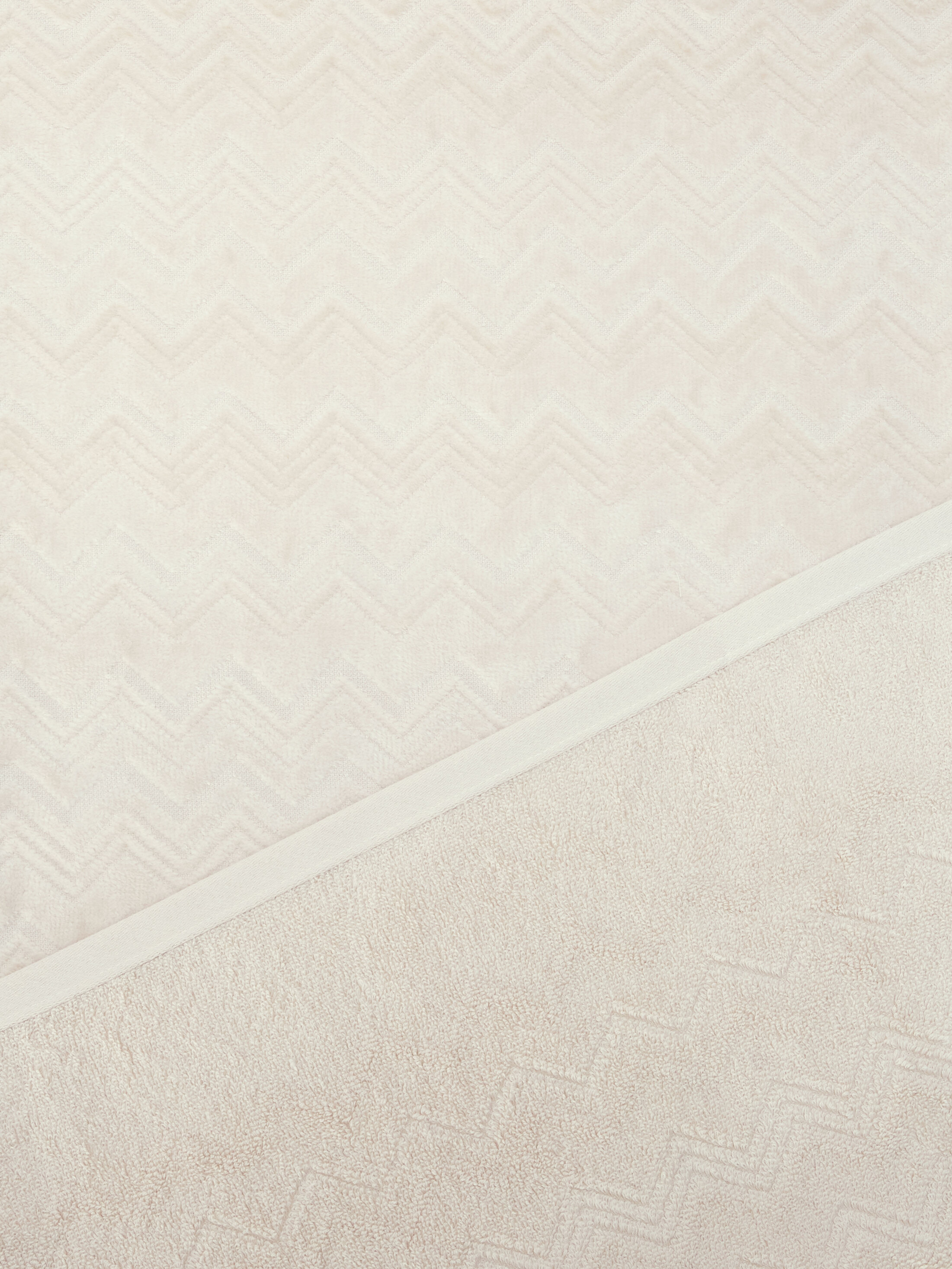 Toalla de baño Chalk 150x100 cm de rizo de algodón en zigzag 3