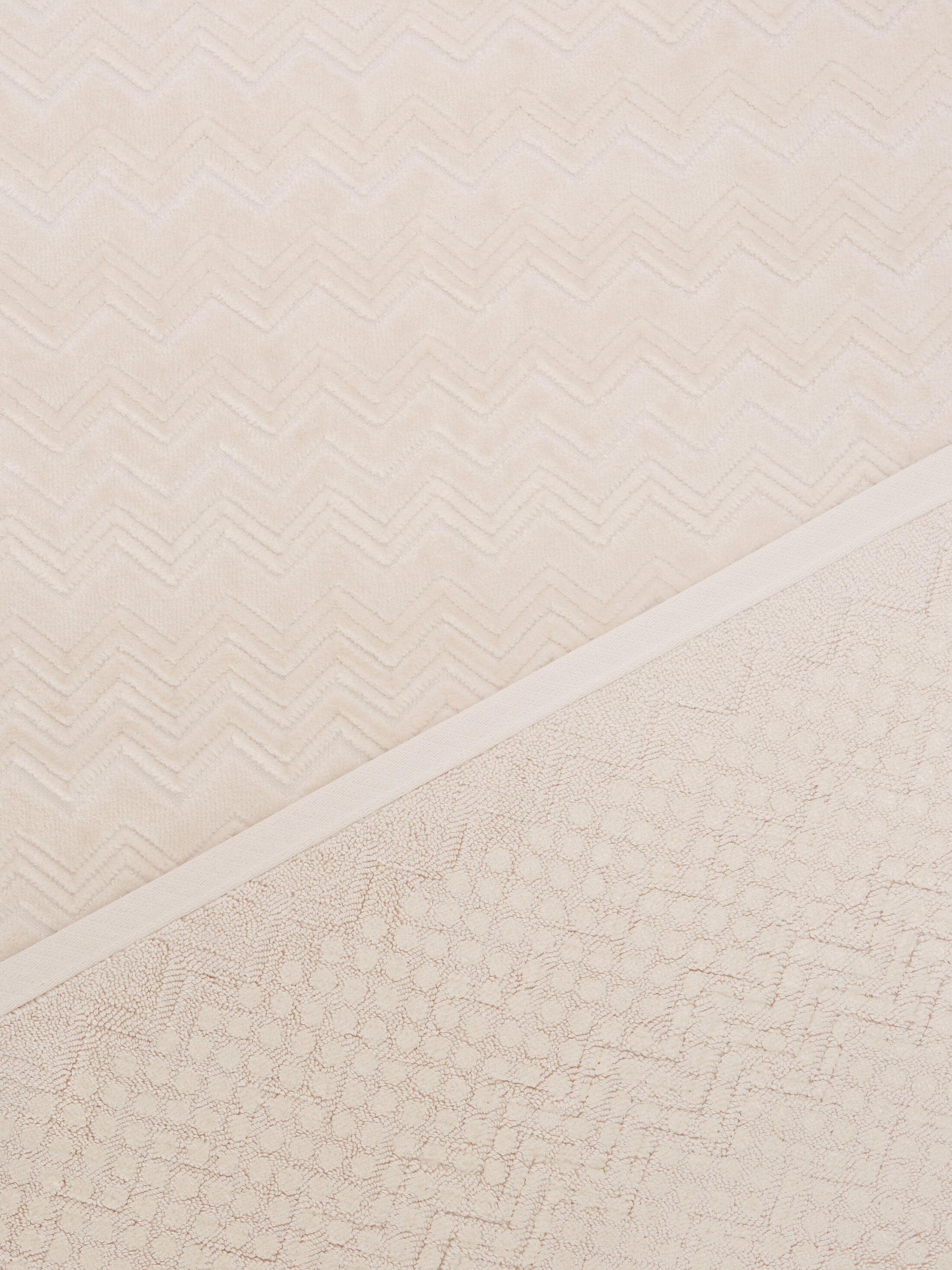Alfombrilla de baño Chalk 60x90 cm de algodón en zigzag 3