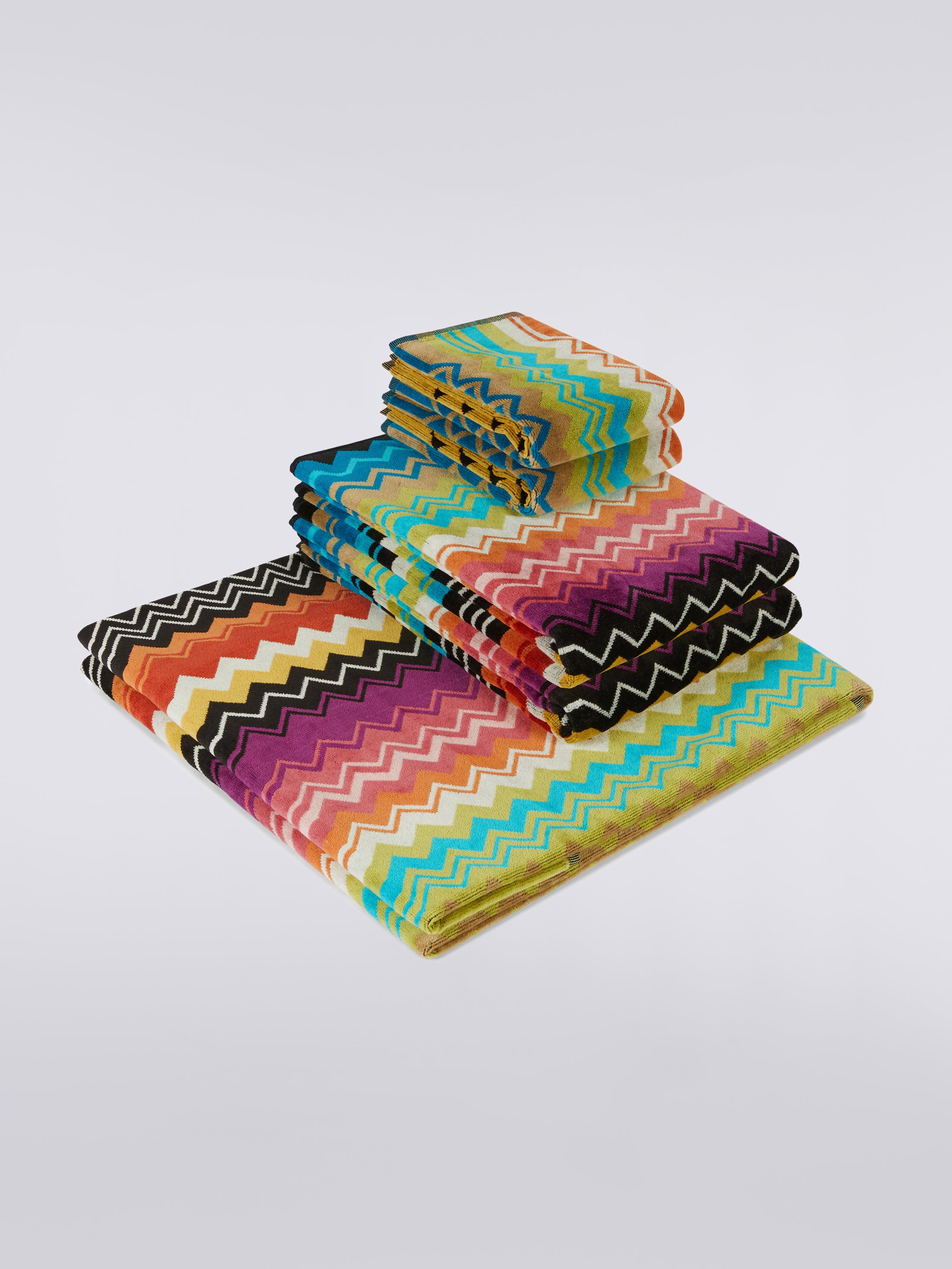 IzanStore - Soft and Plush Louis Vuitton Towel Set is a pure joy