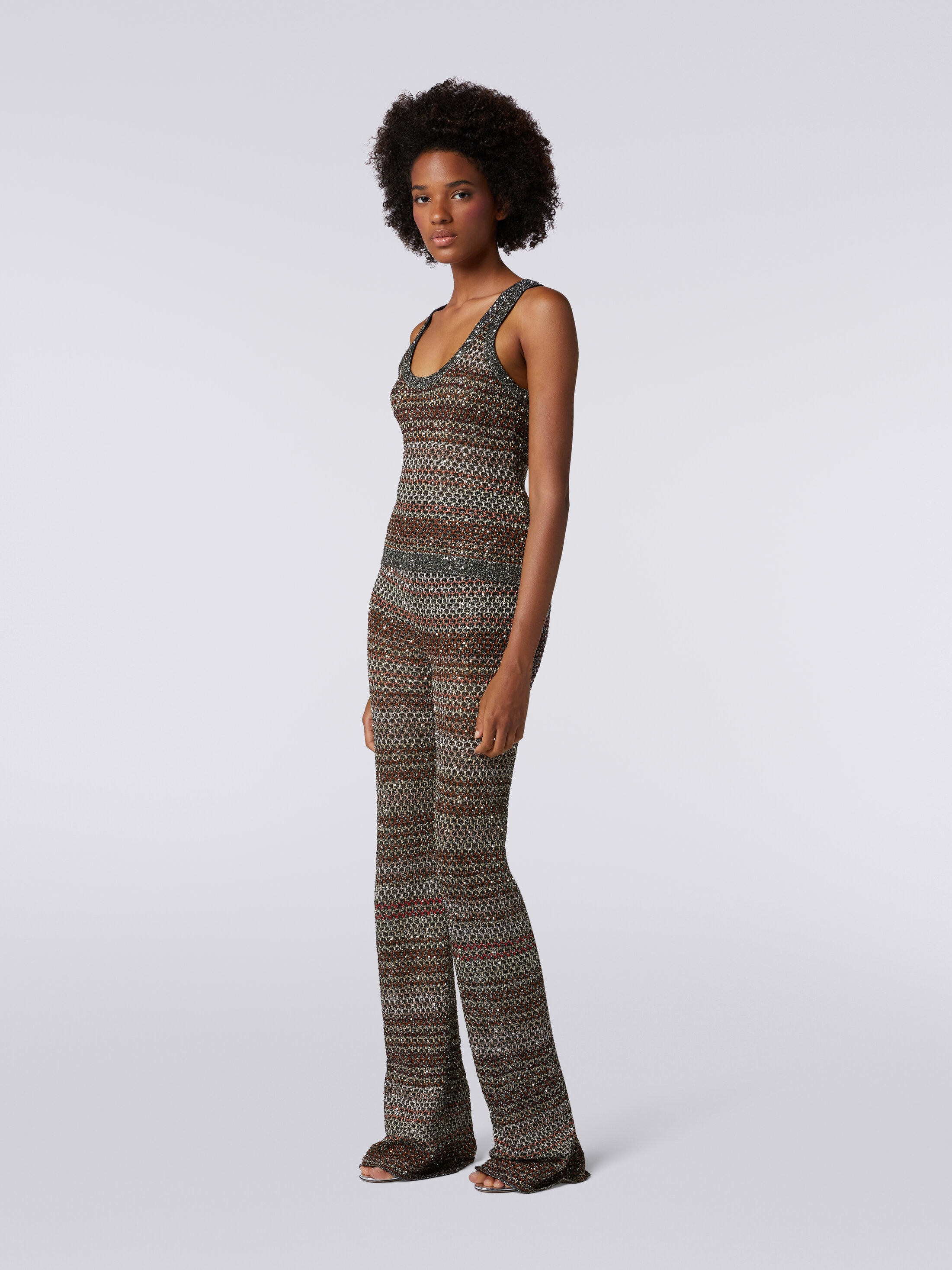 Tank top in mesh knit with sequin appliqué