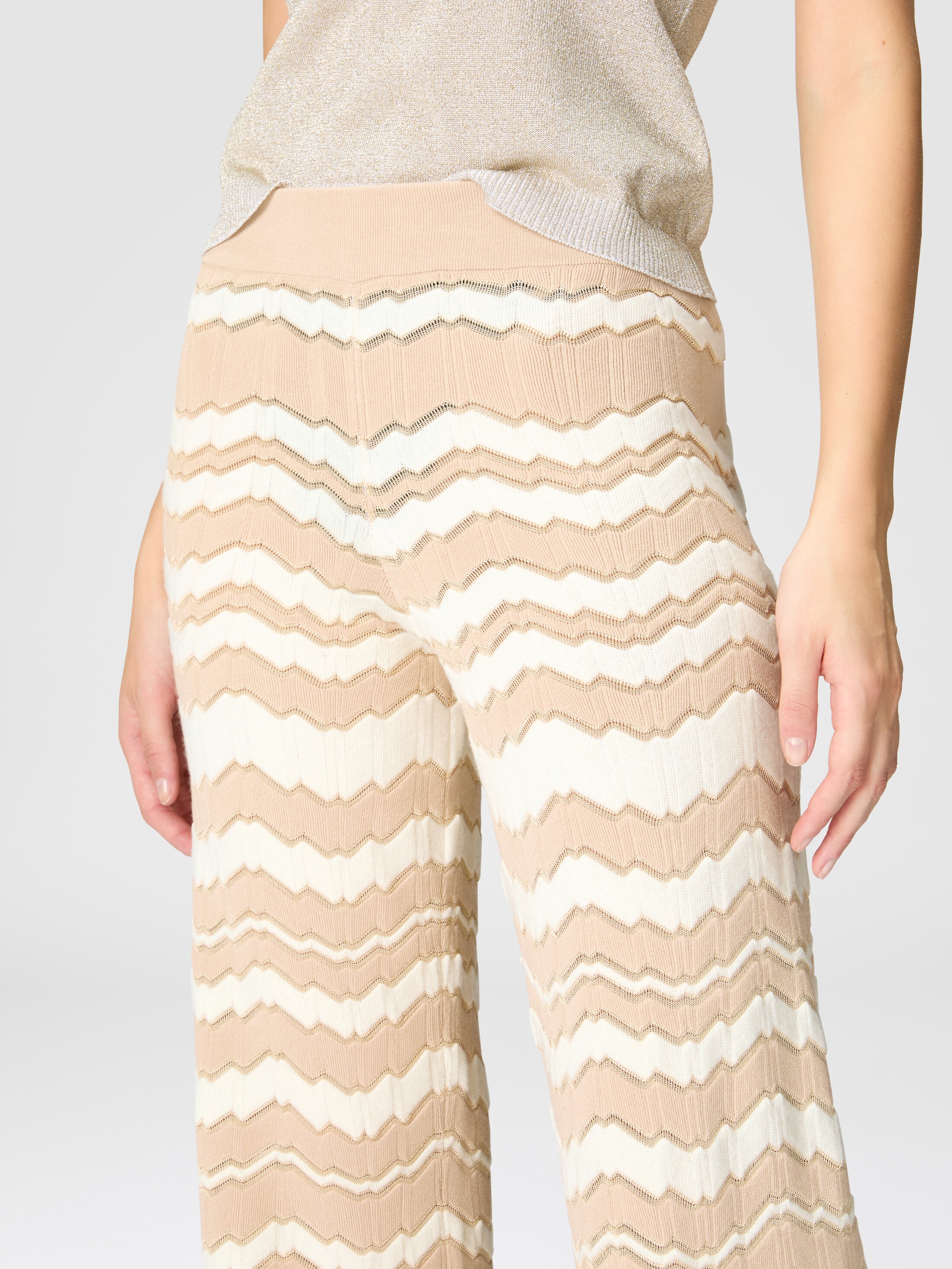 Tone-on-tone zigzag pants