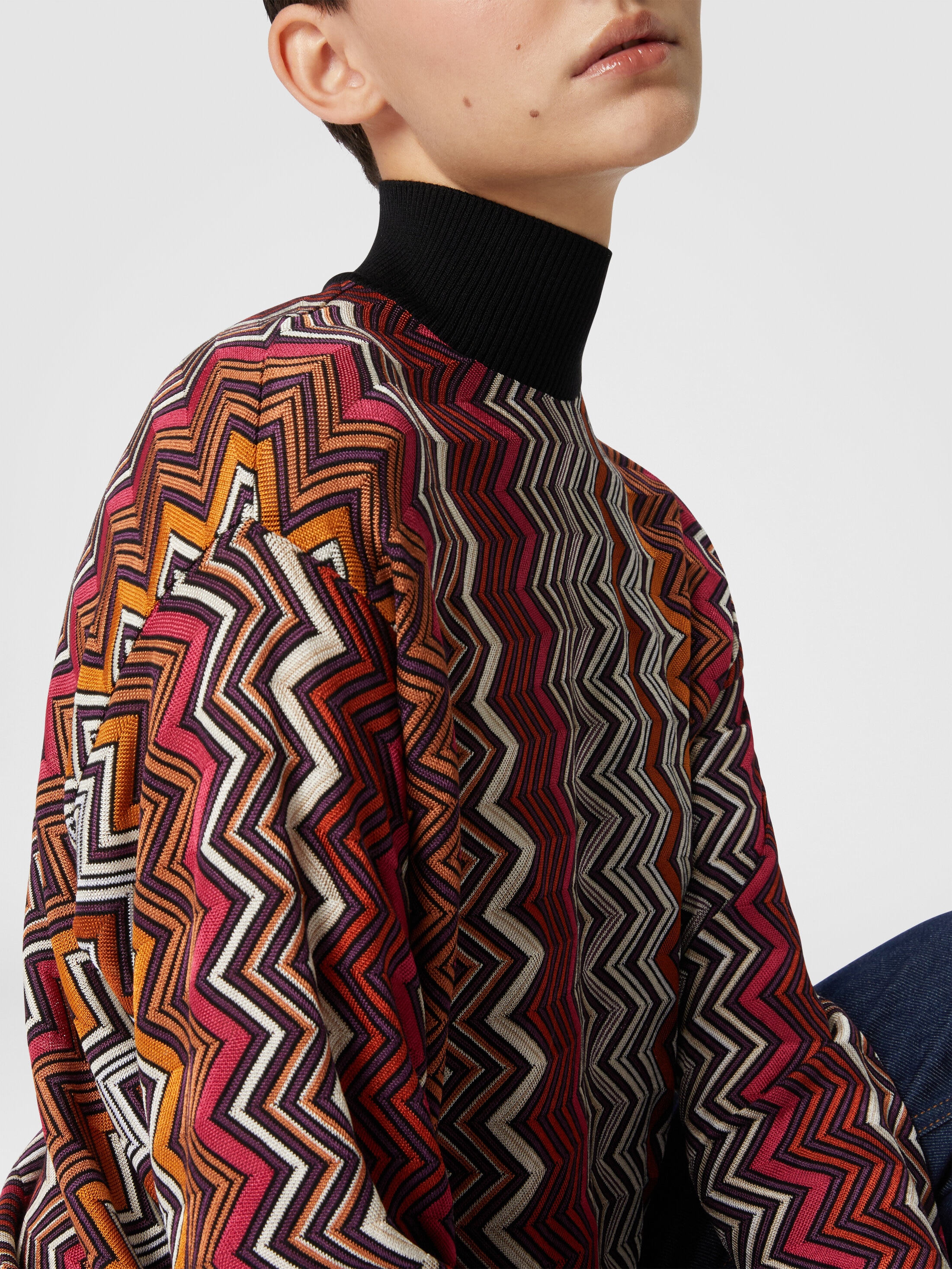 mix color high neck zip knit | NKNIT