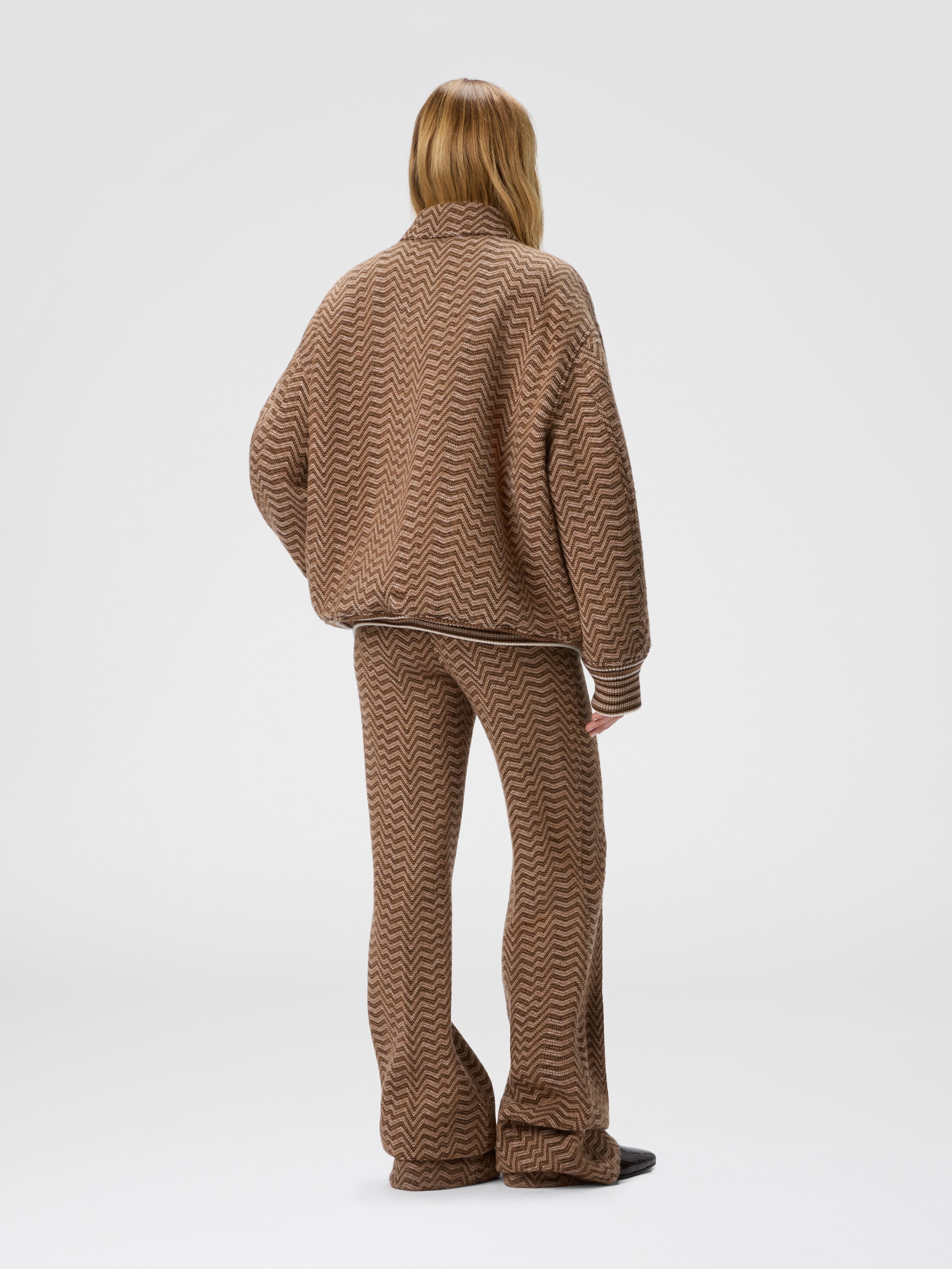 不規則なシェブロン柄ボンバージャケット ベージュ | Missoni