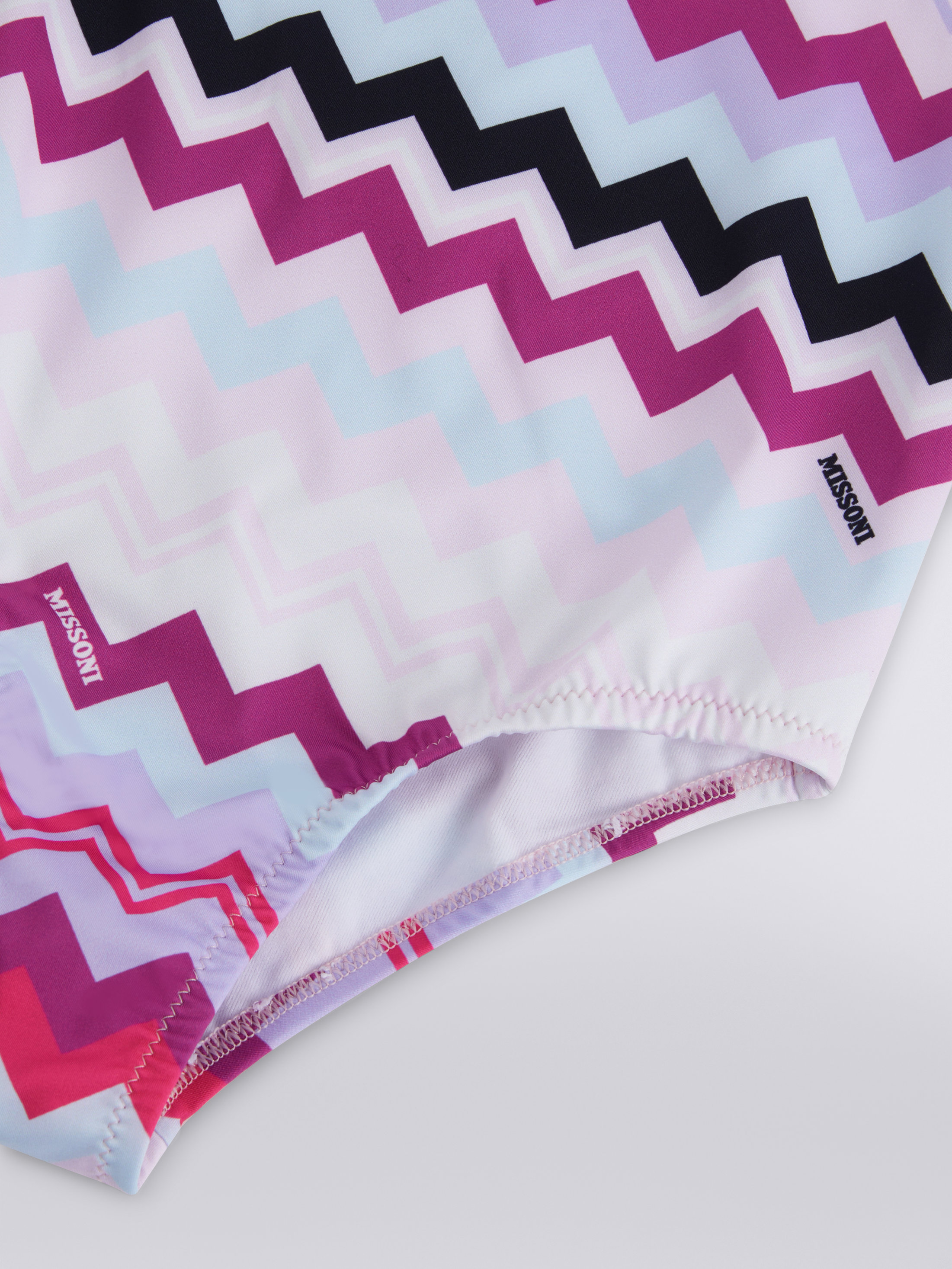 One-piece swimming costume in zigzag print fabric Multicoloured