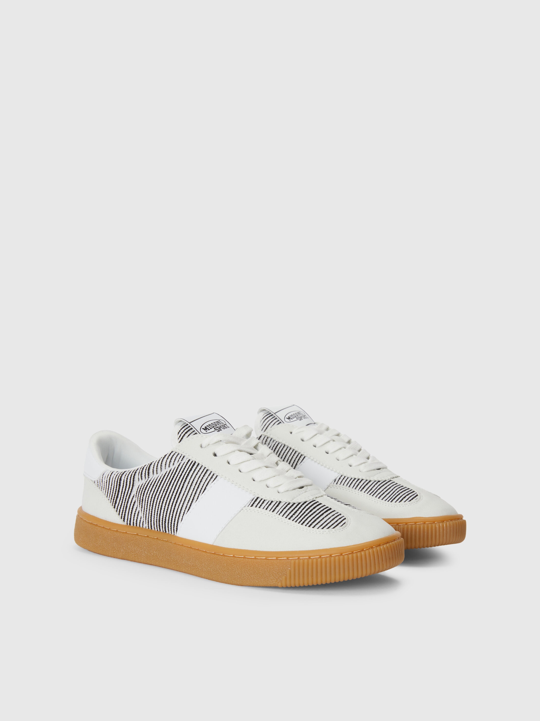 サニー Sneakers with rubber sole and fabric upper with contrasting inserts