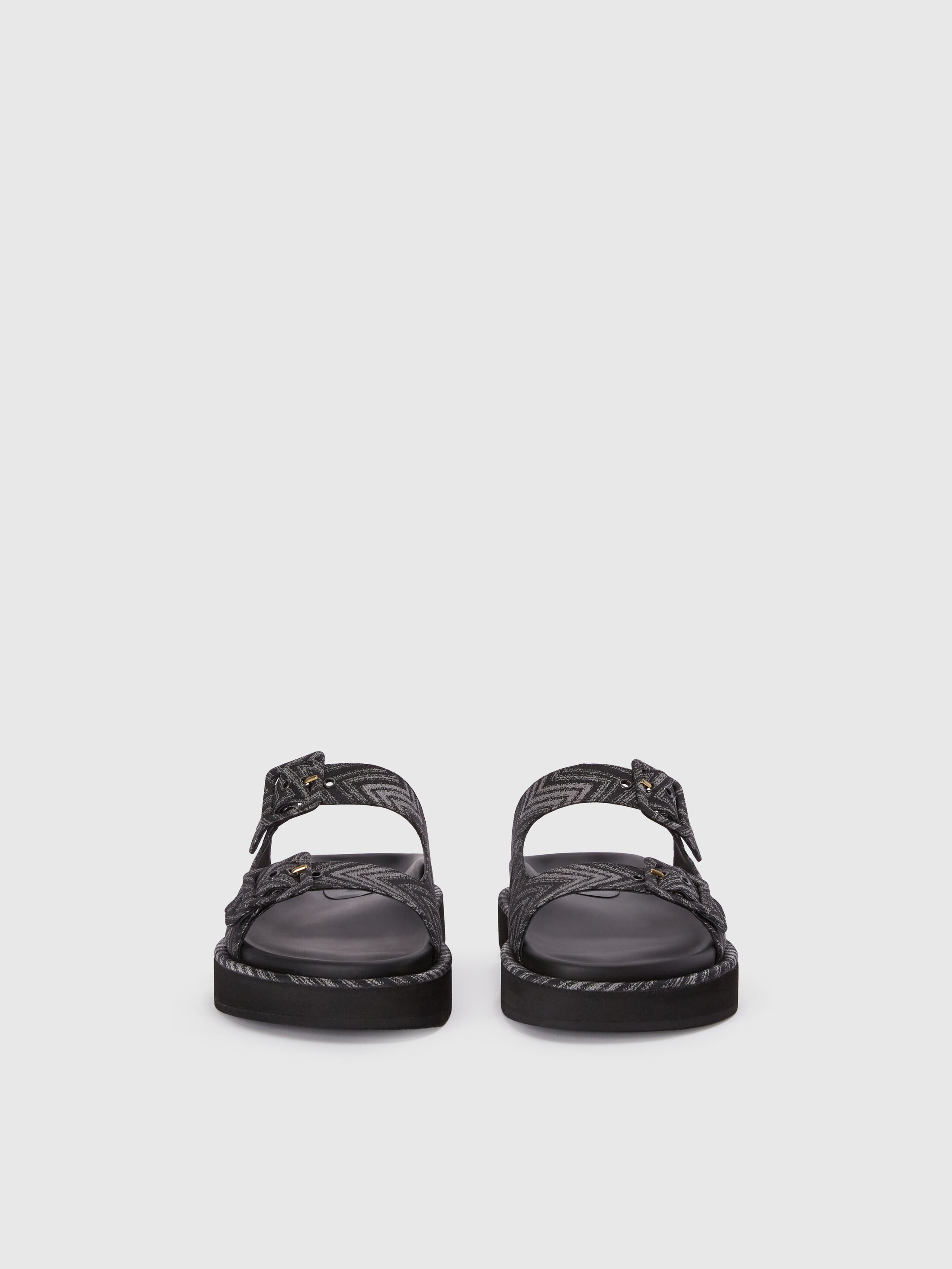Sandals with double band in zig zag fabric