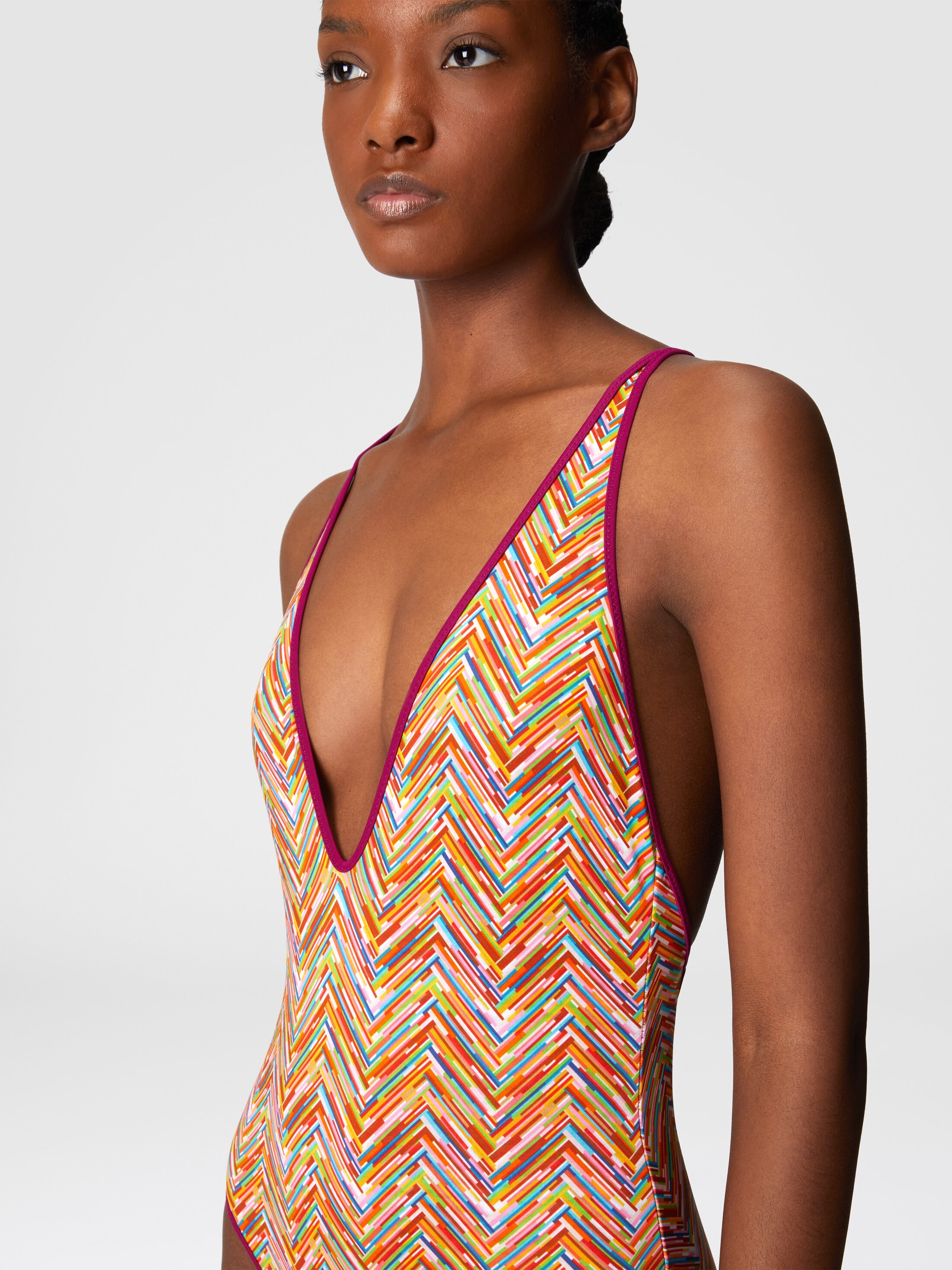 Zigzag print one-piece swimsuit with V-neckline