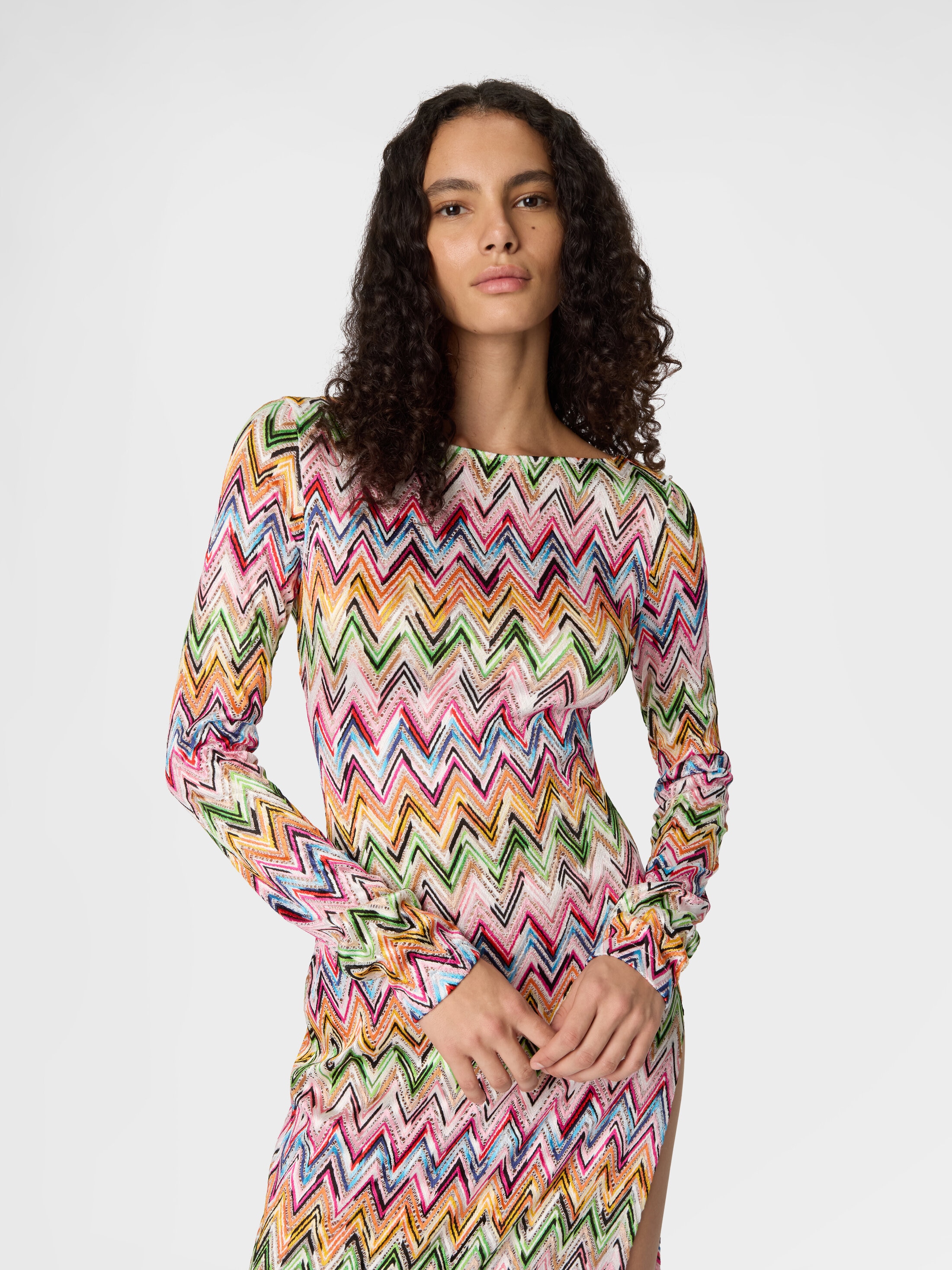 Long-sleeved dress in stretch viscose with lace and zigzag motif