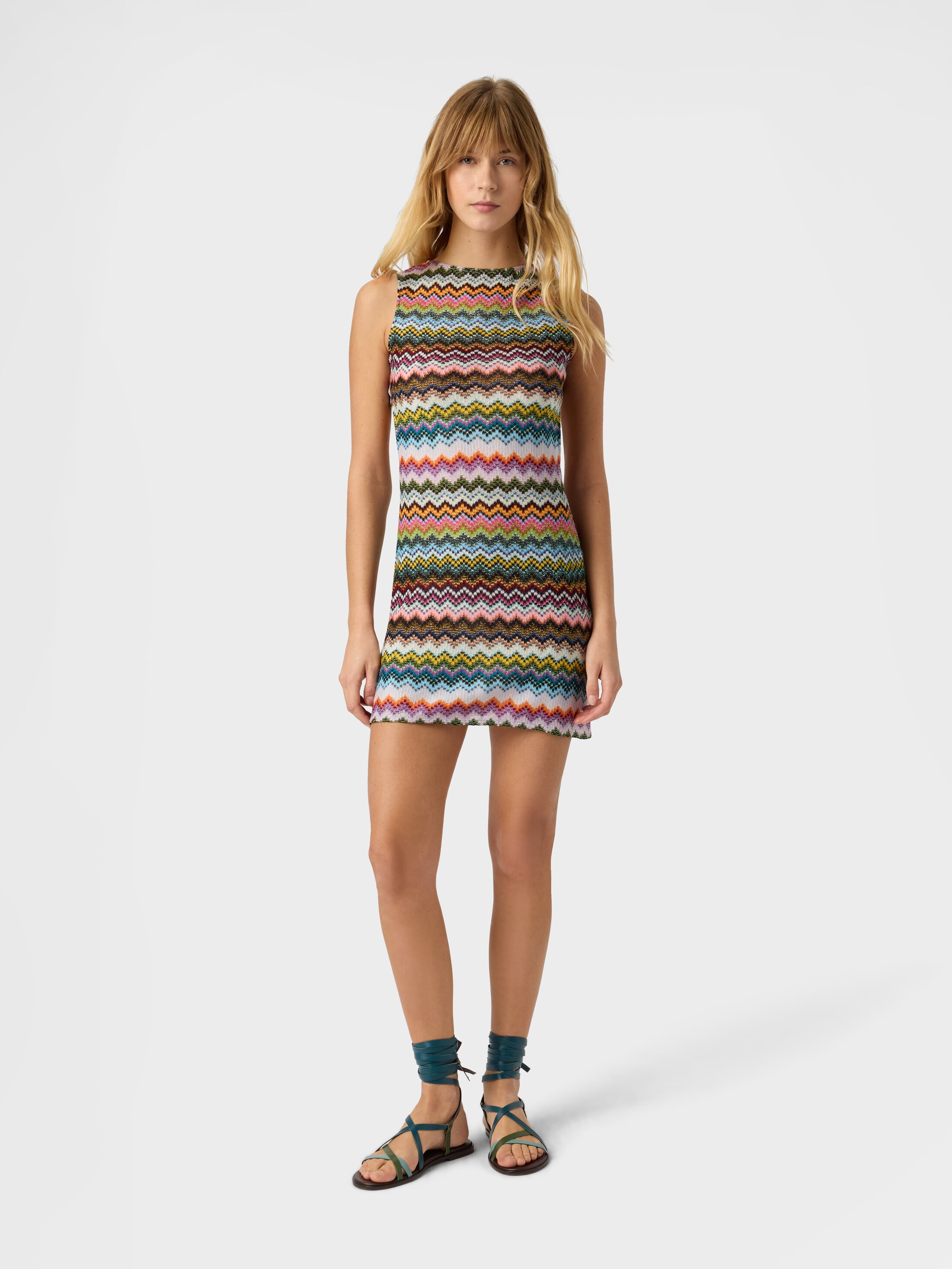 Short cover-up in lamé viscose with pixel-effect zigzag motif