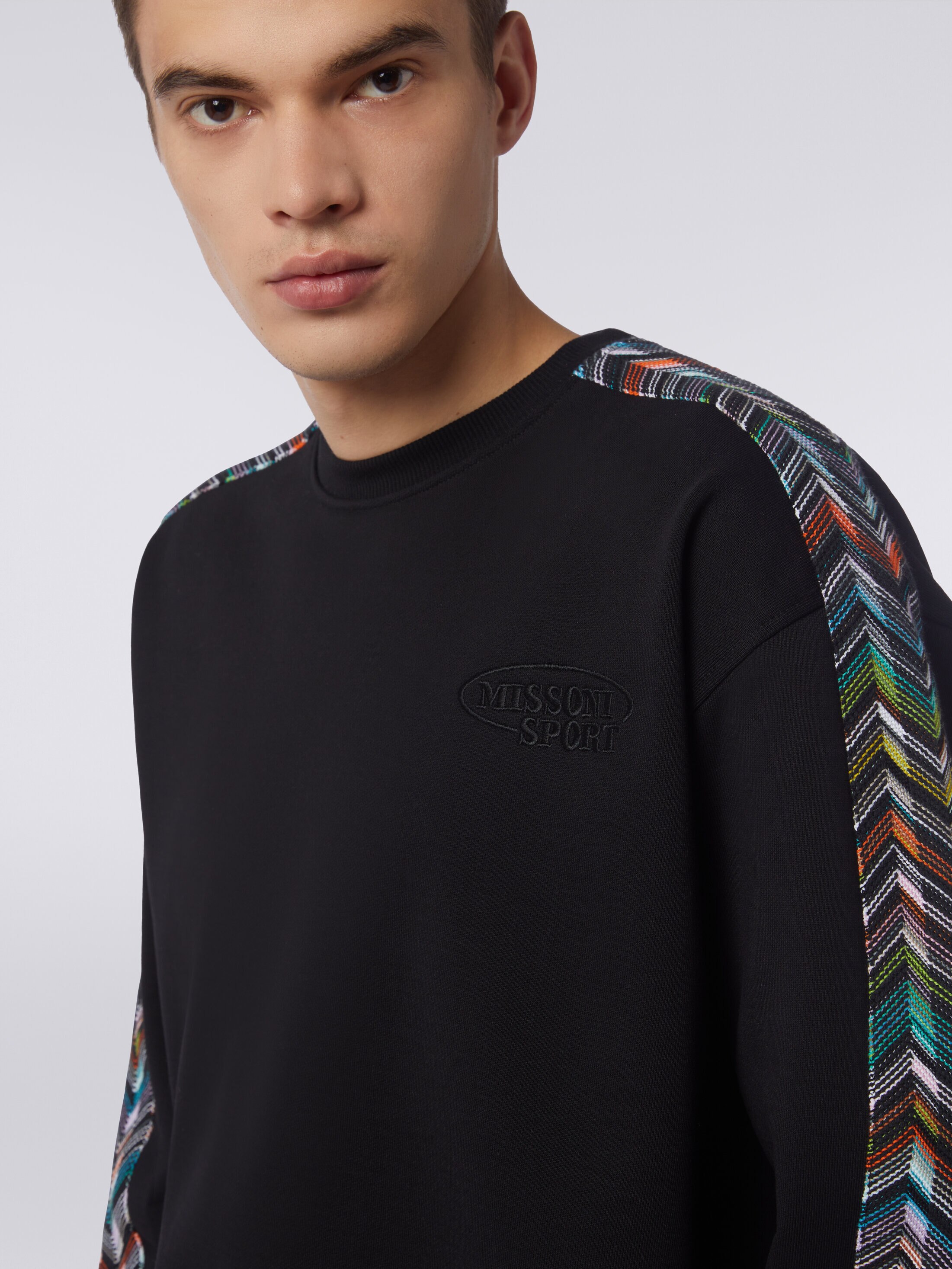MISSONIブラック タートルネック スパンコール刺繍 トップス Crew-neck sweatshirt in cotton with zigzag knit details