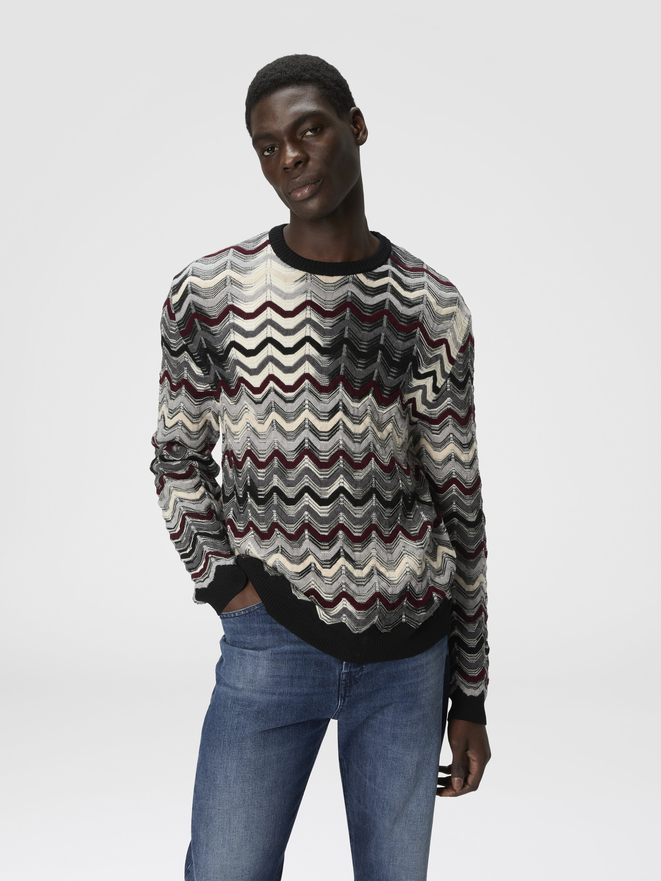 Crew neck sweater with geometric zigzag pattern Grey & Red | Missoni