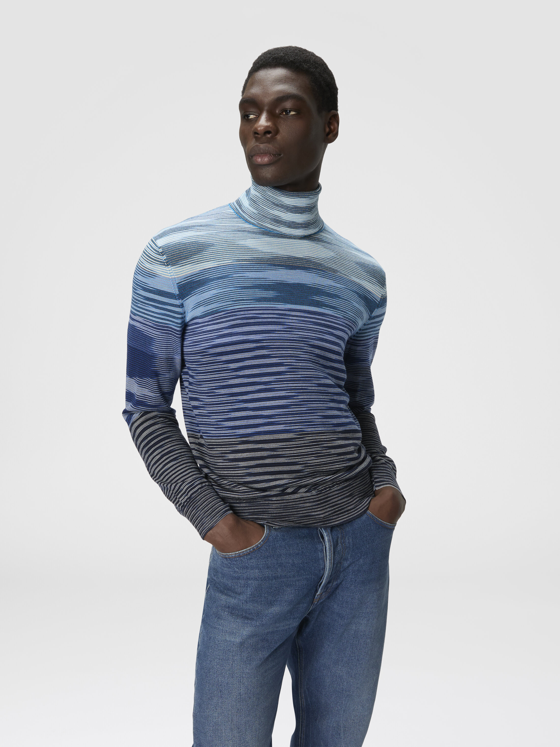 MISSONI 全面フレイム柄ピュアウールタートルネックセーター 青系 全面フレイム柄ピュアウールタートルネックセーター ブルー | Missoni