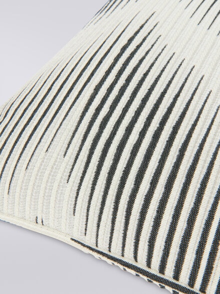 Ande 40x40 cm cushion with faded chevron, Black & White - 1C4CU00723601