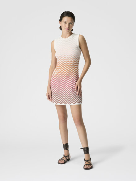 &Auml;rmelloses Mini-Kleid aus Baumwolle und Viskose mit D&eacute;grad&eacute;-Fischgr&auml;tmuster, Gr&uuml;n & Braun - DS26SG27BK01HESMSMO