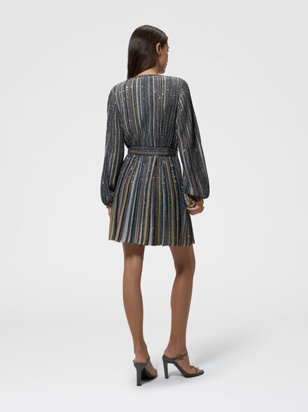 Vestido corto con escote en V y cintur&oacute;n, Negro Multicolor  - DS26WG0PBK01KQSMSPF