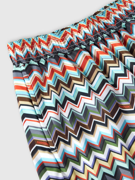 Mid-length swim shorts with zig zag print, Multicoloured  - KS26SP02BV00JISMSMW
