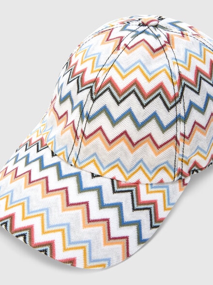 Cotton baseball cap with zig zag pattern, Multicoloured  - LS25SS04BV00HKSM67U